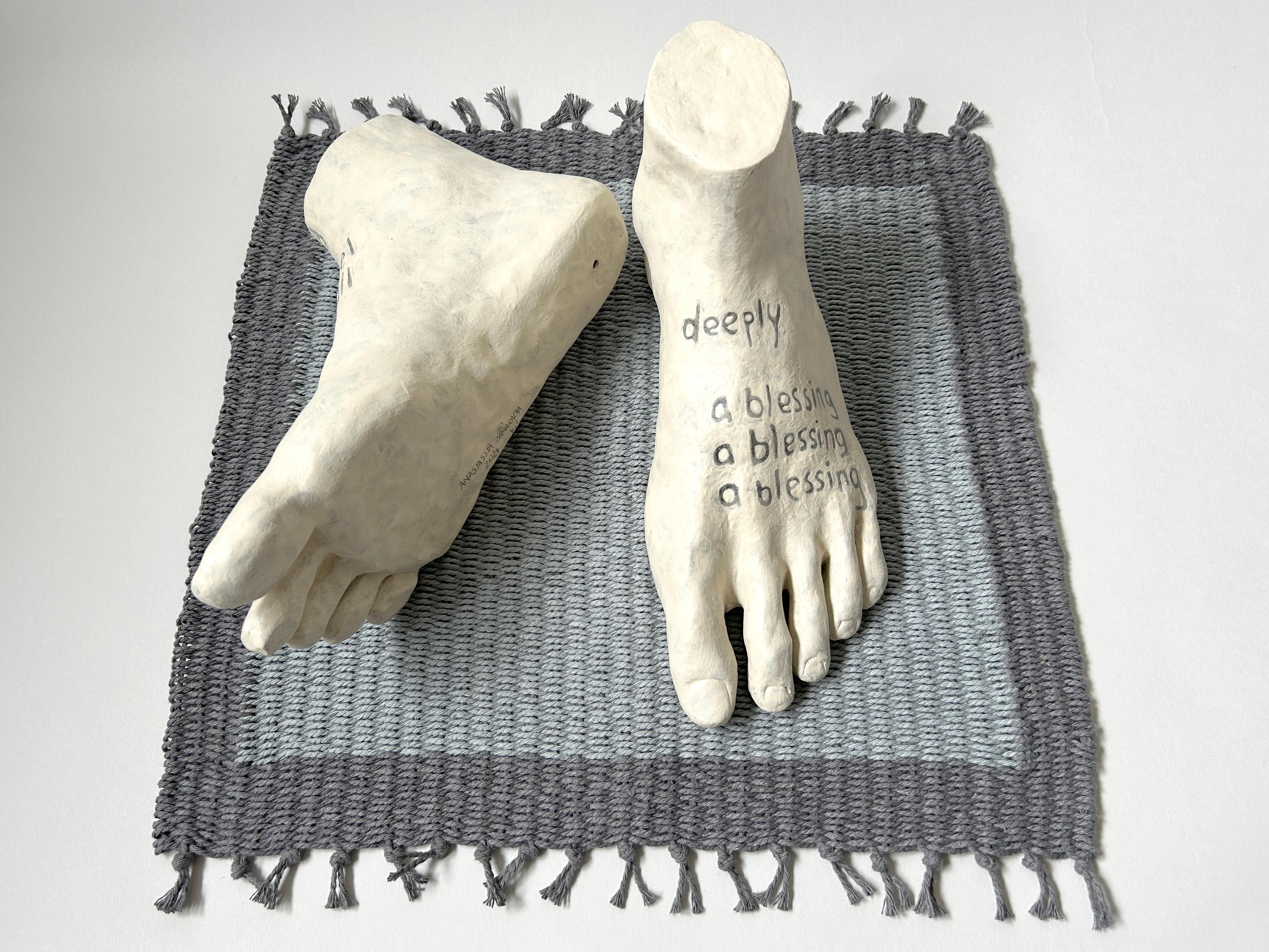 Stoneware Figurative Sculpture: 'To exist' For Sale 1