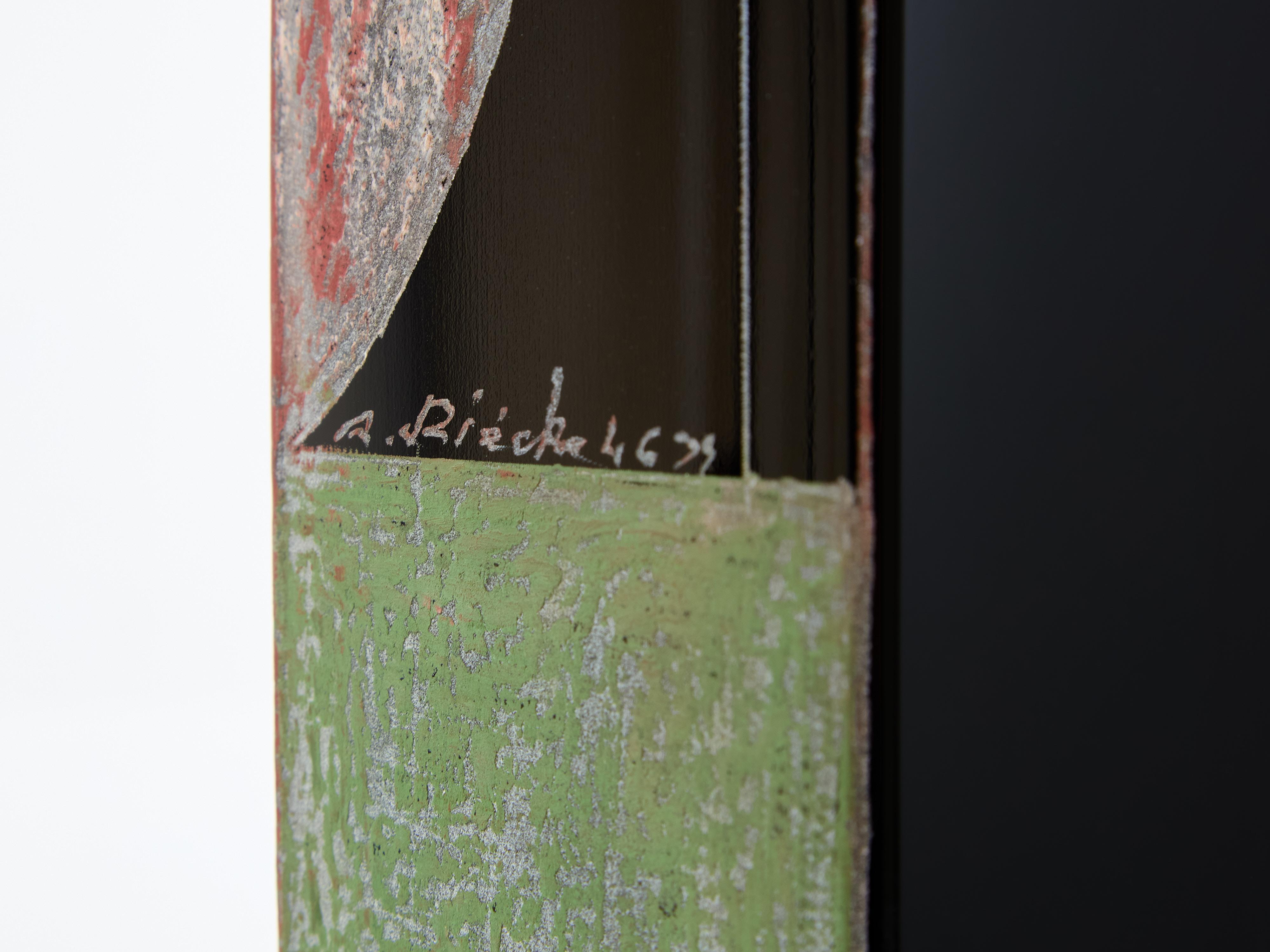 Anatole Riecke, Art déco-Vase, hoher schwarzer Opalglas, rot-grün, 1946 im Angebot 1