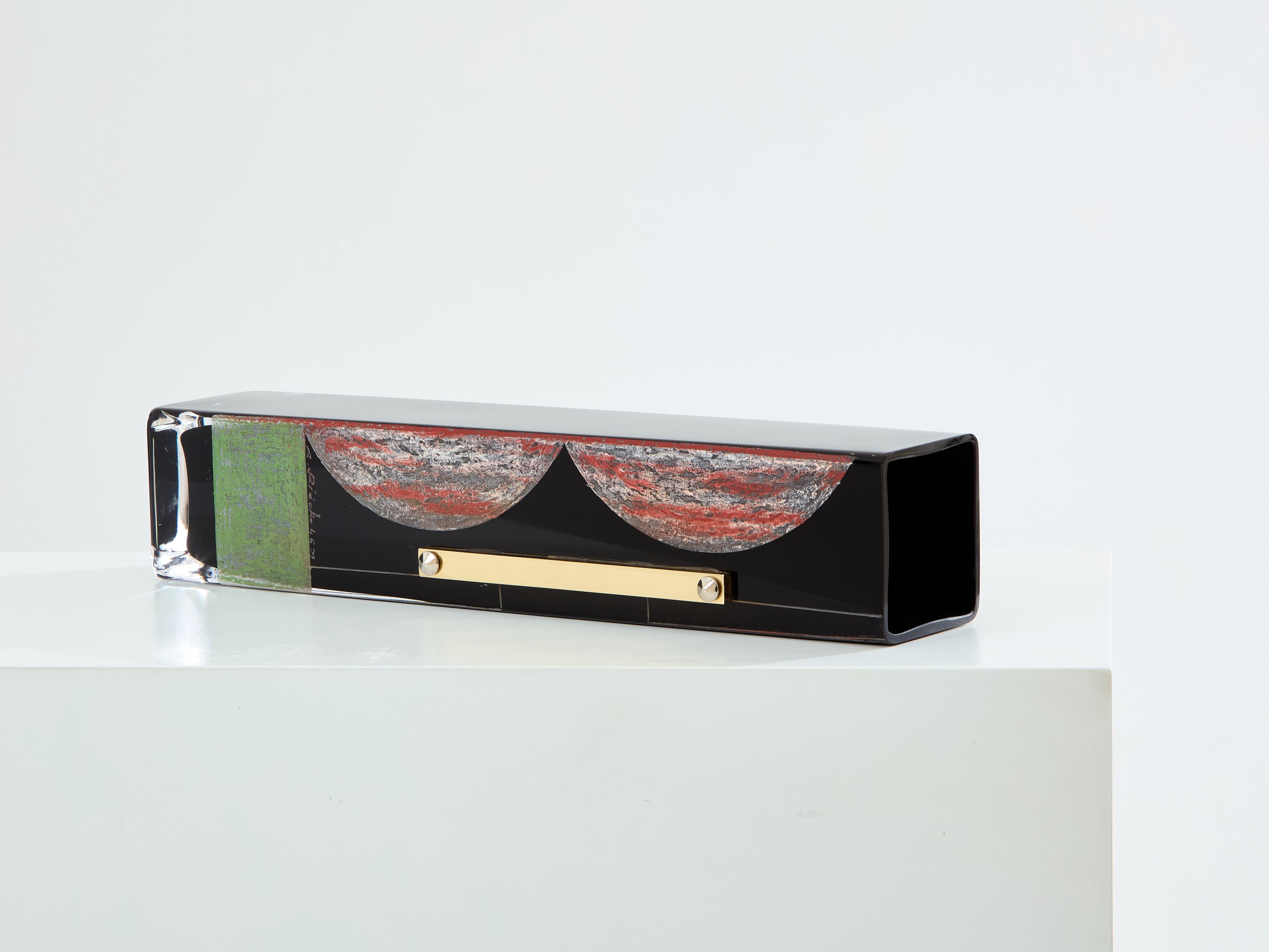 Anatole Riecke, Art déco-Vase, hoher schwarzer Opalglas, rot-grün, 1946 im Angebot 2
