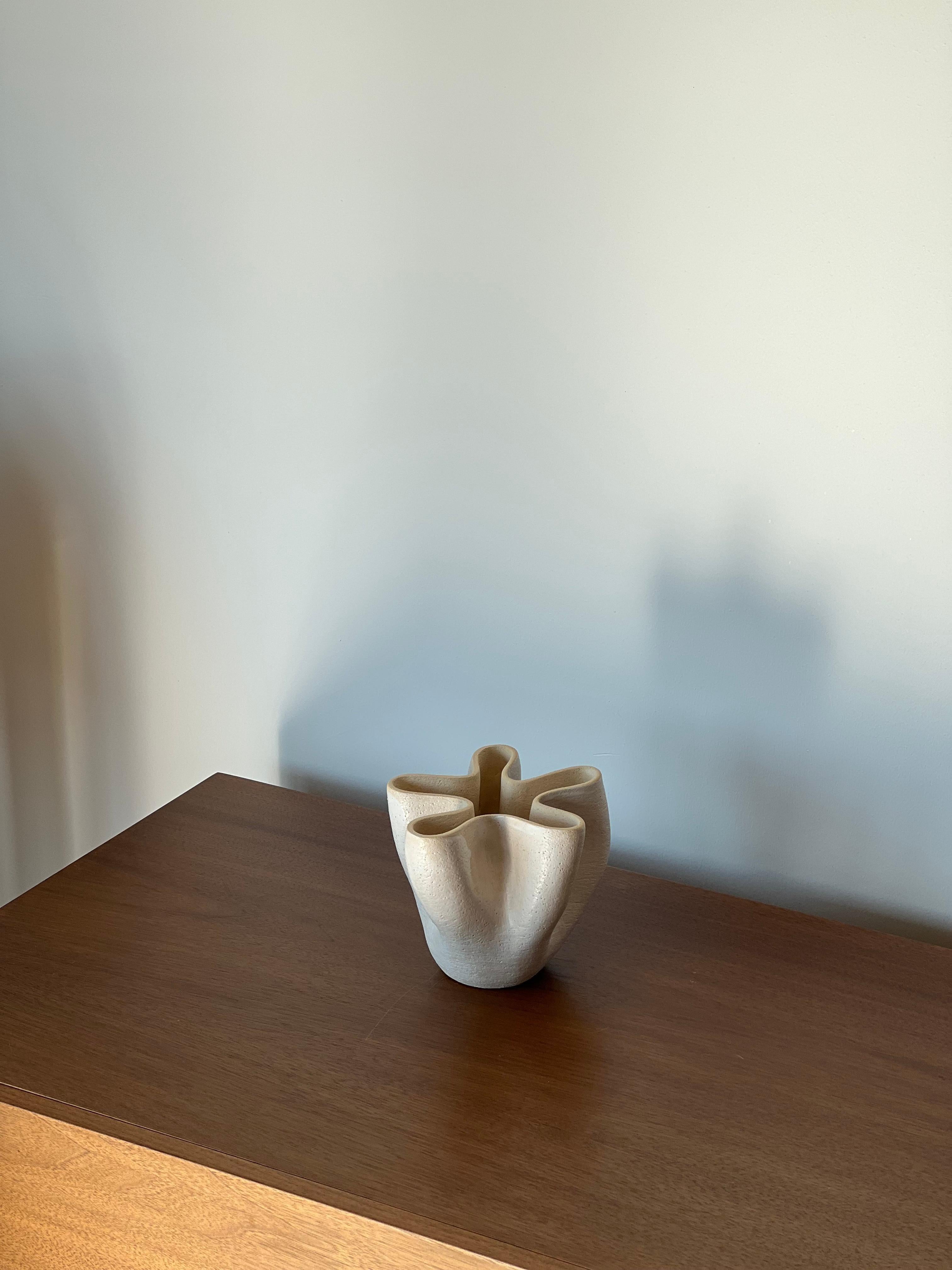 Anatolische 7-Vase von Güler Elçi im Zustand „Neu“ im Angebot in Geneve, CH