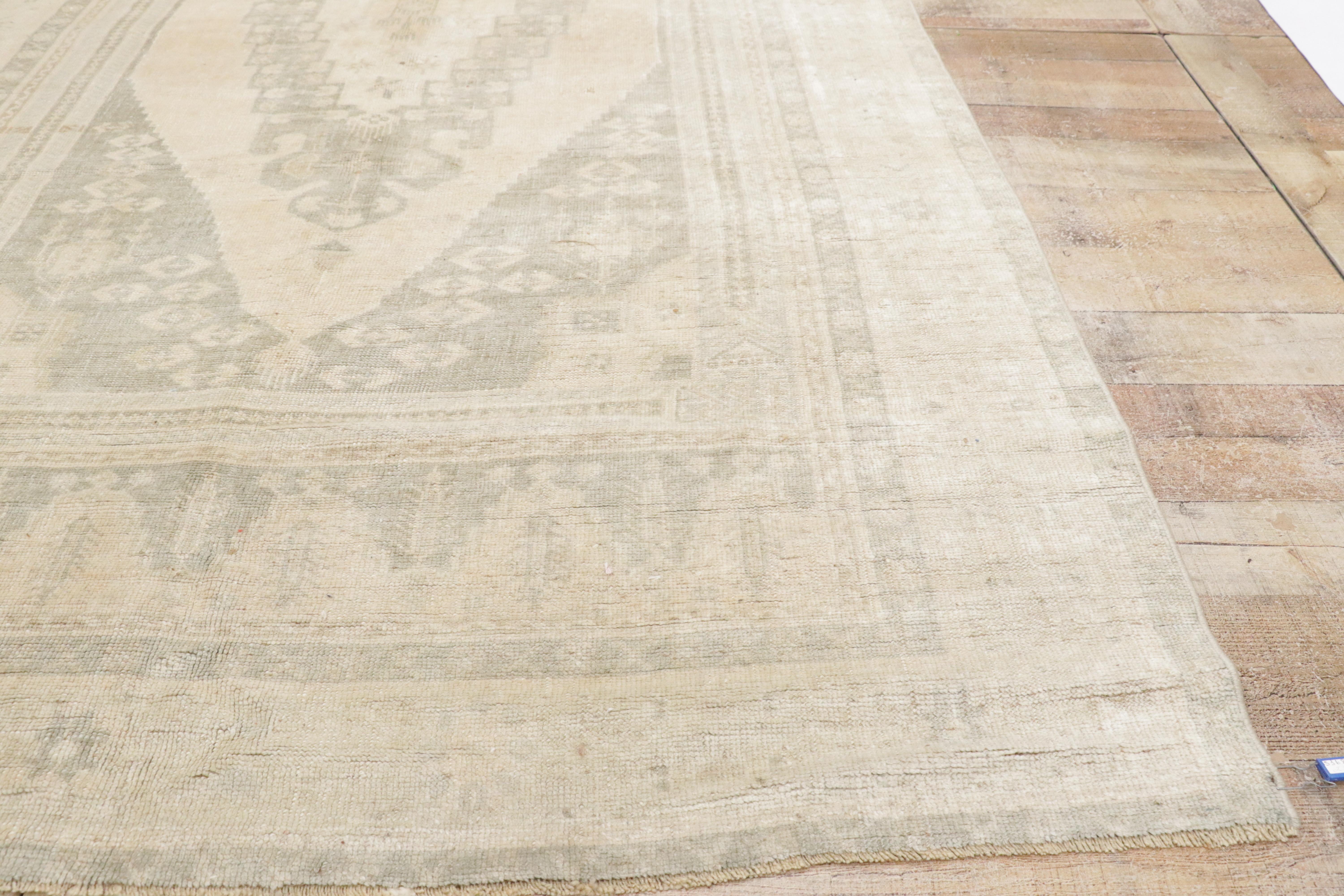 Tappeto Biophilic Soft Earth-Tone Vintage Turkish Oushak, 05'07 x 09'07 in vendita 2