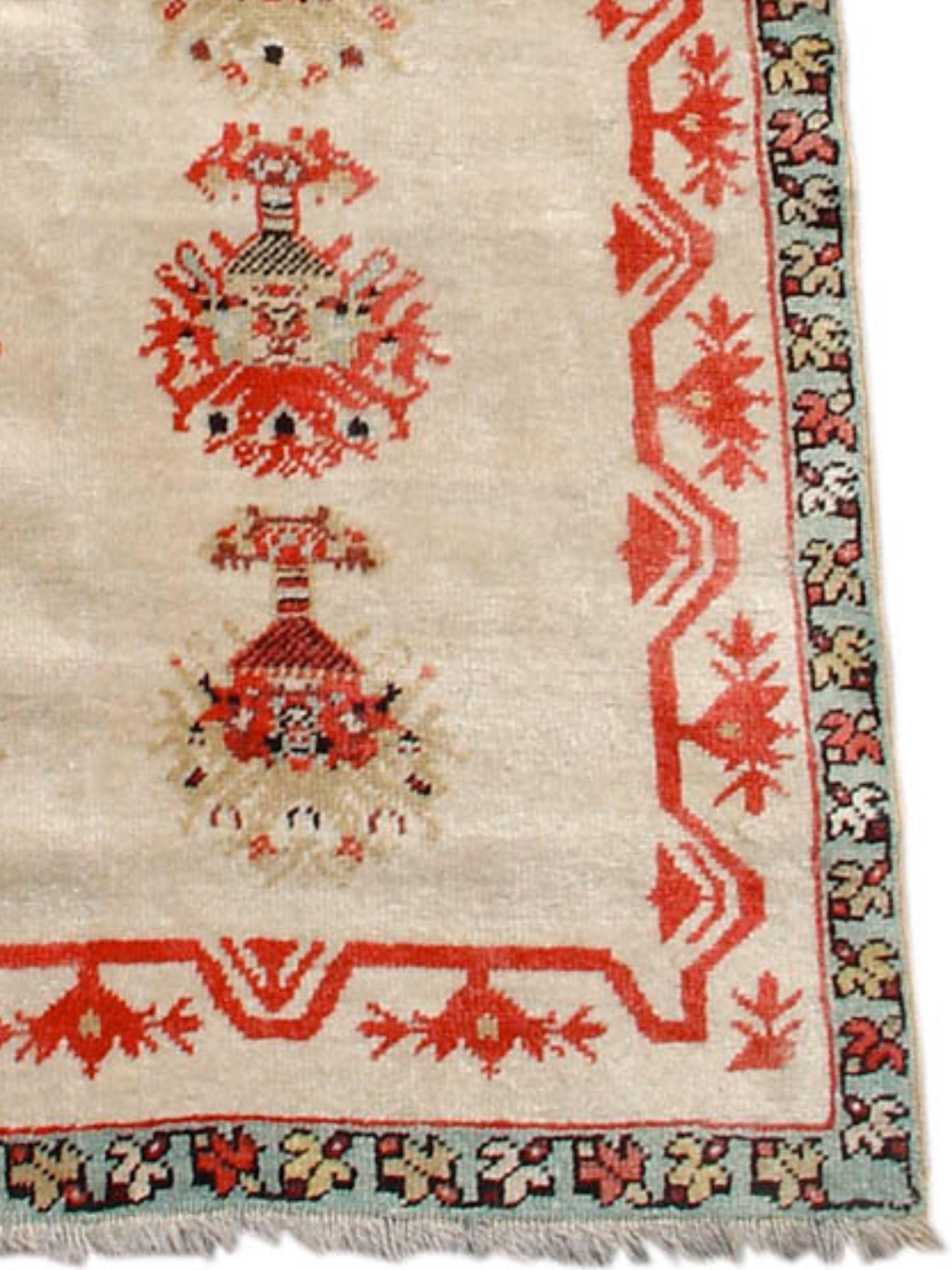 Annodato a mano Tappeto da preghiera Kirshehir anatolico, XIX secolo in vendita