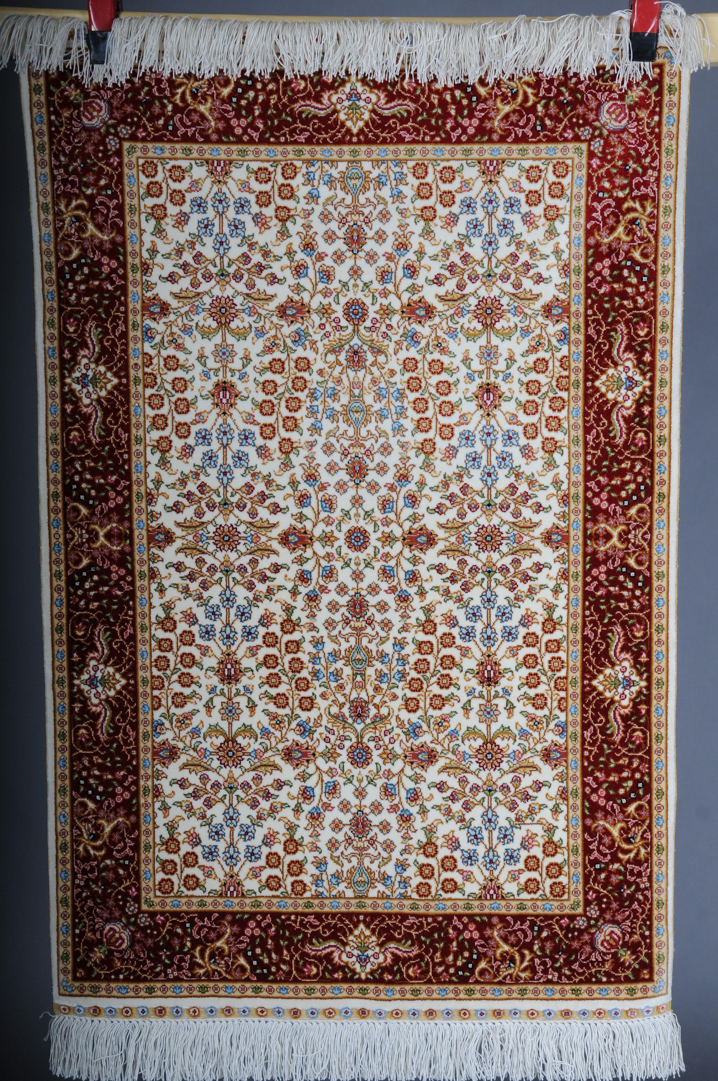 Anatolian prayer rug/tapestry cotton/silk, 20th century, signed

This hand-knotted Hereke rug is a magnificent addition to your living space. Once intended for imperial palaces, the detailed work of art now decorates your home. Only natural