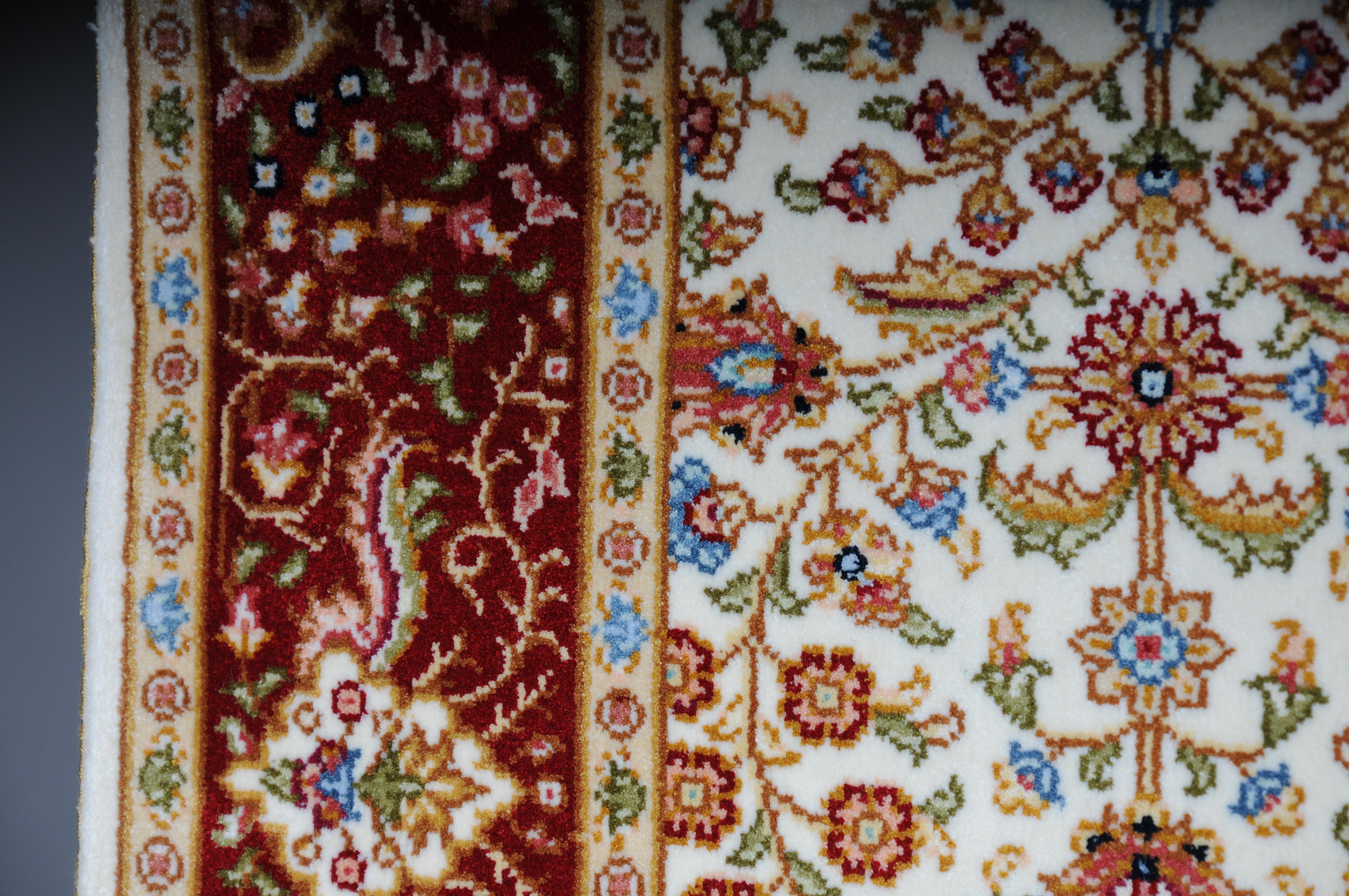 20th Century Anatolian prayer rug/tapestry cotton/silk, 20th century For Sale