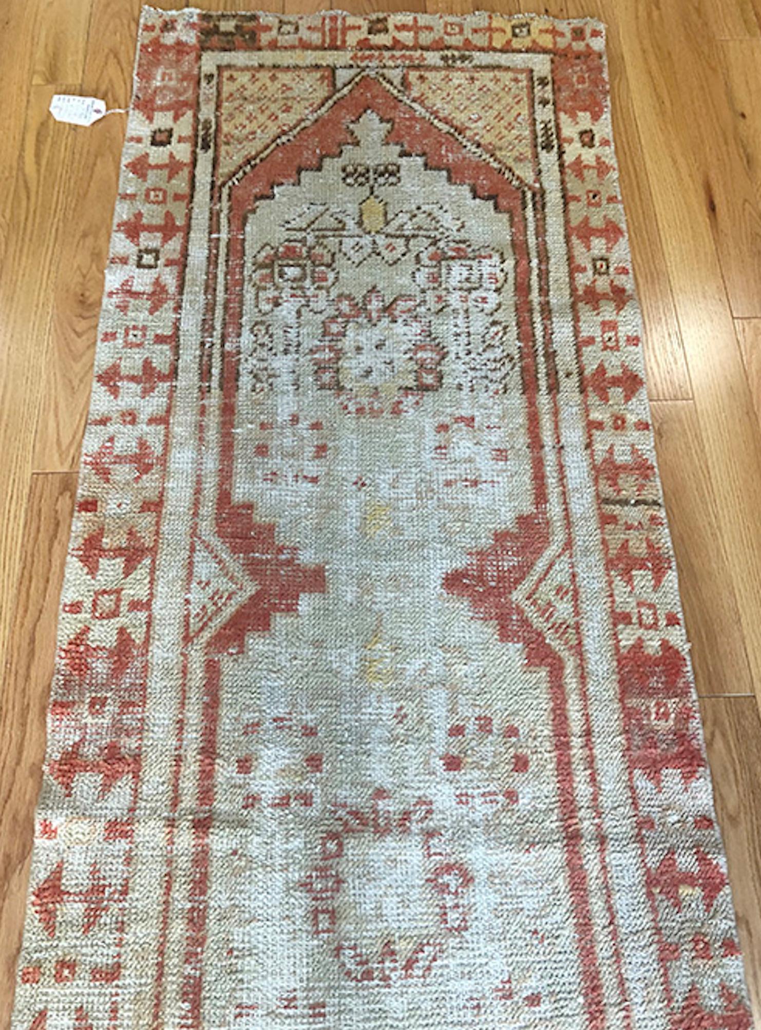 Anatolian Runner In Good Condition For Sale In Sag Harbor, NY