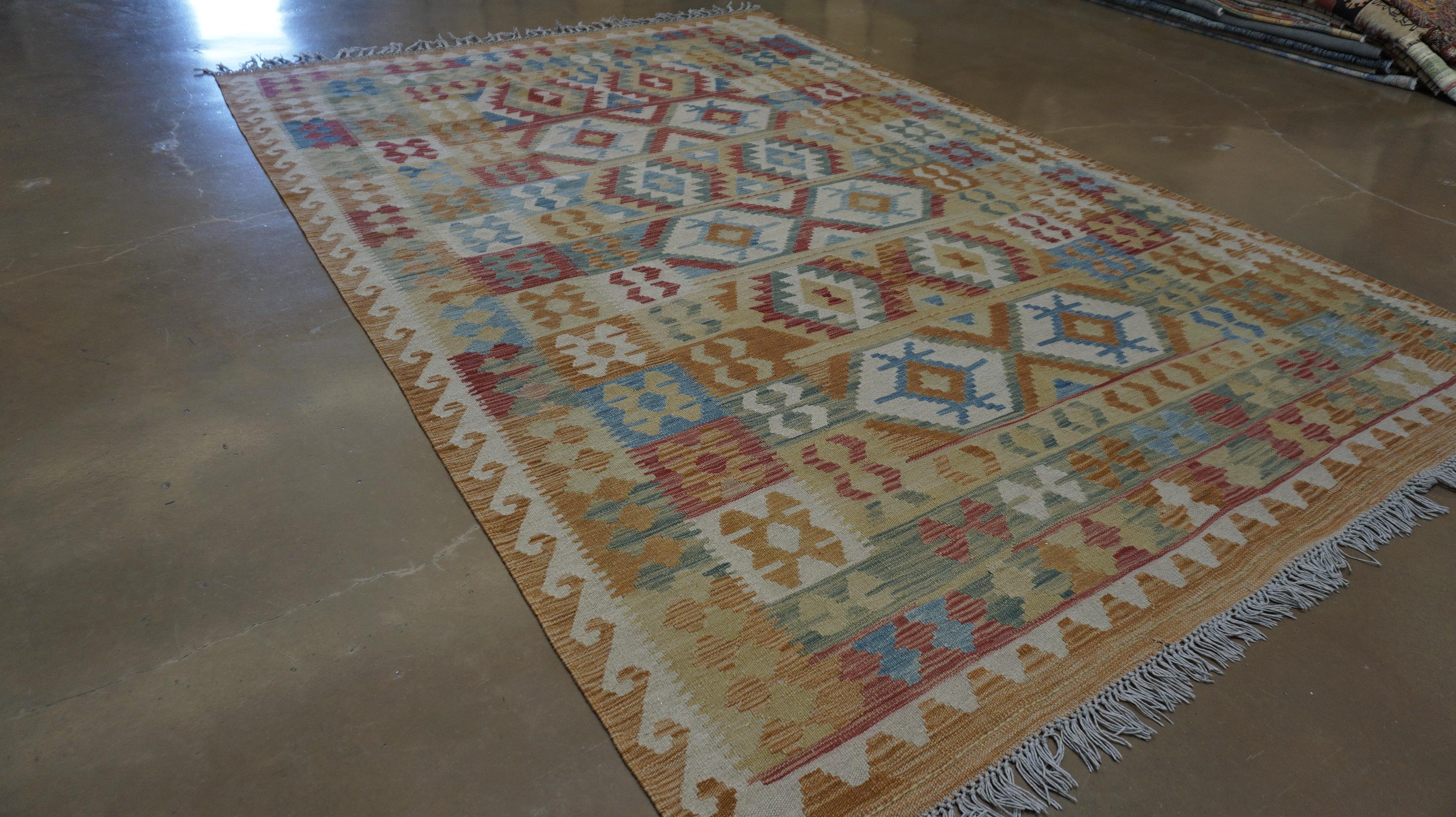 Tissé à la main Kilim en laine de style anatolien 6'6''x9'7'' en vente