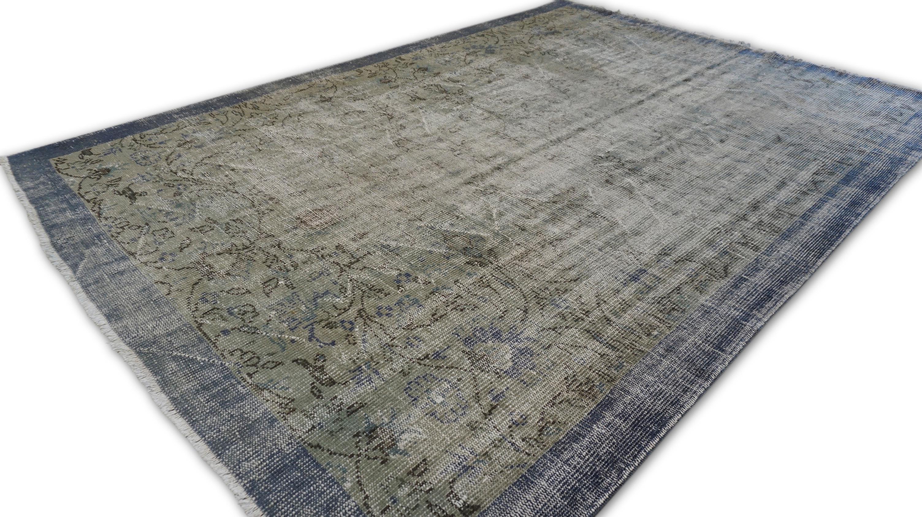 Anatolischer Vintage-Wollteppich in Grün und Blaugrau 6'10''x9'6'' (20. Jahrhundert) im Angebot