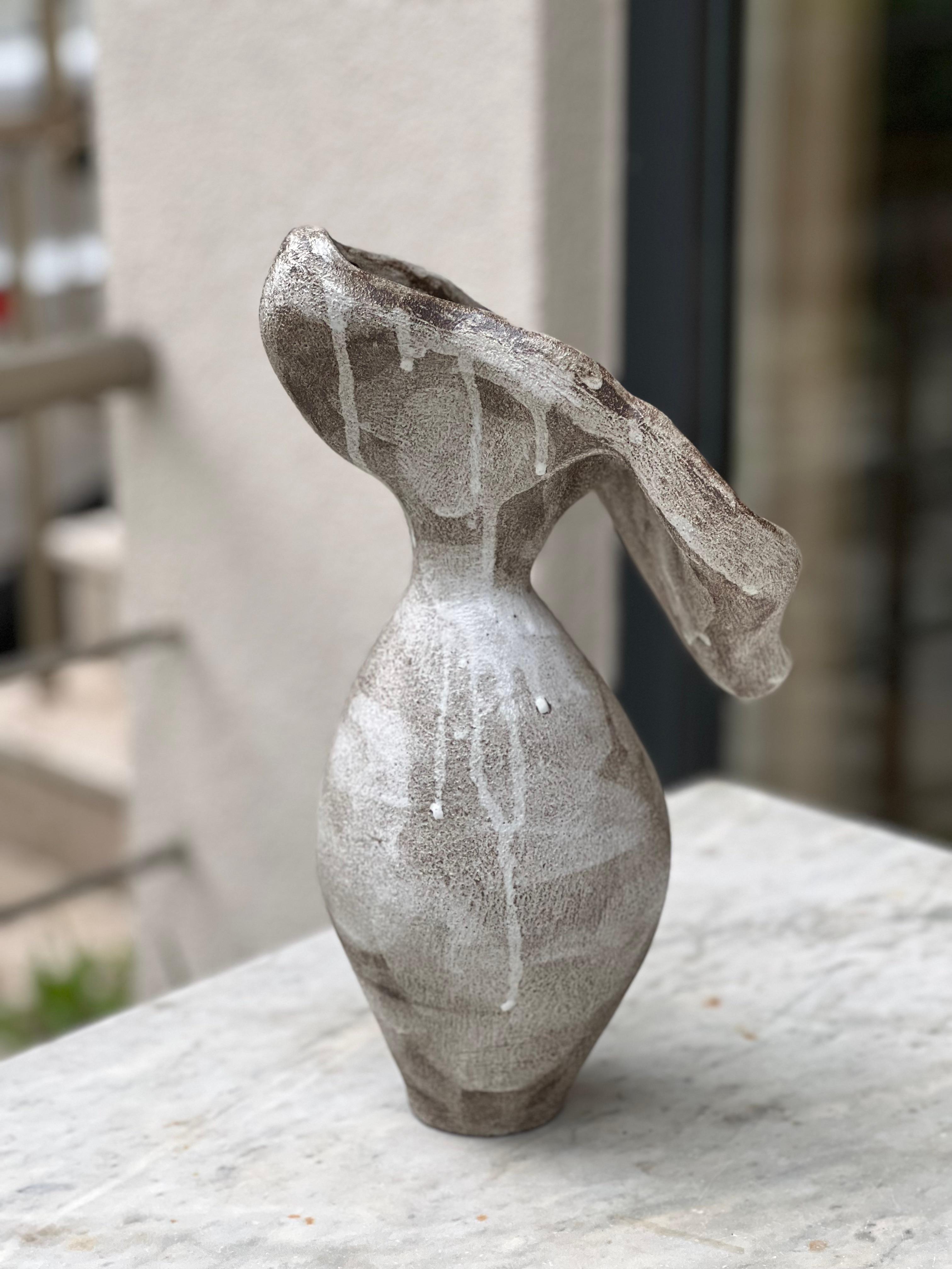 Anatolian Woman Vase by Güler Elçi In New Condition For Sale In Geneve, CH