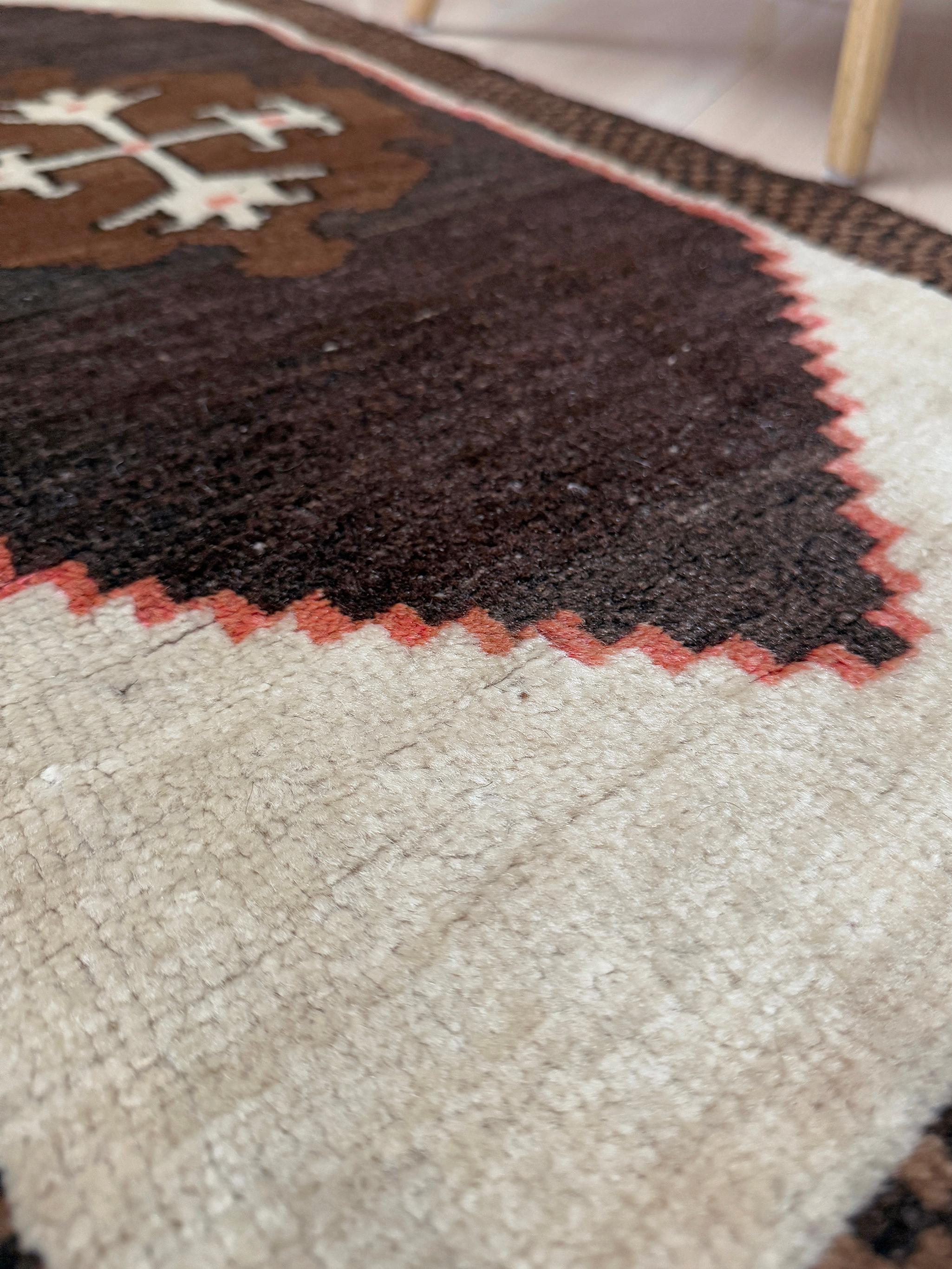 Fine XX secolo Tappeto Anatolian Yastik Village - Mini tappeto / zerbino turco vintage - 2′×3′ in vendita