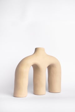 Anatomía Sutil Ceramic Sculptural Vase