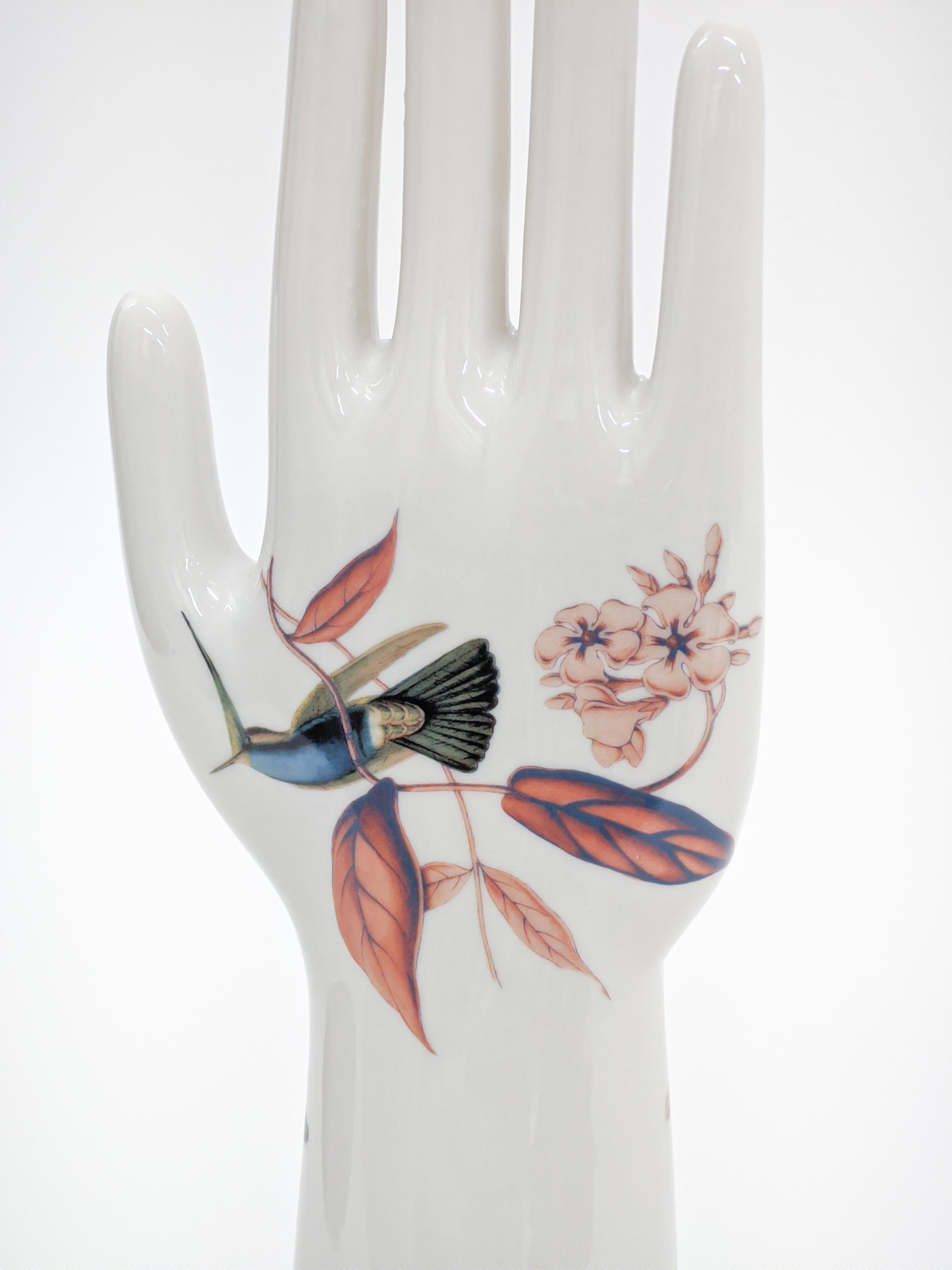 Anatomica, Porcelain Hand with Hummingbirds Decoration by Vito Nesta In New Condition For Sale In Milano, Lombardia