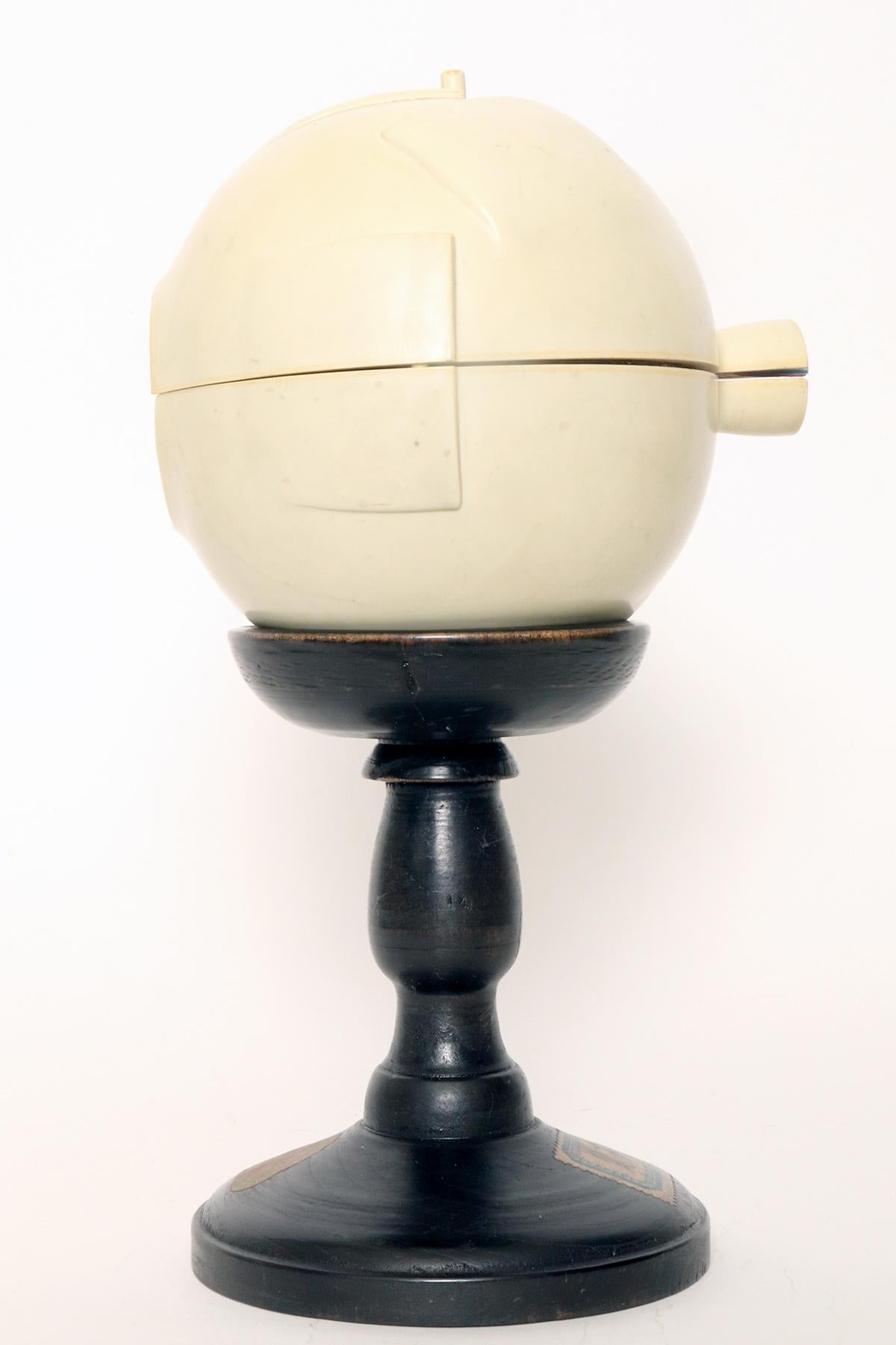20ième siècle Modèle anatomique : un globe oculaire décomposable, SOMSO, Allemagne vers 1950.  en vente