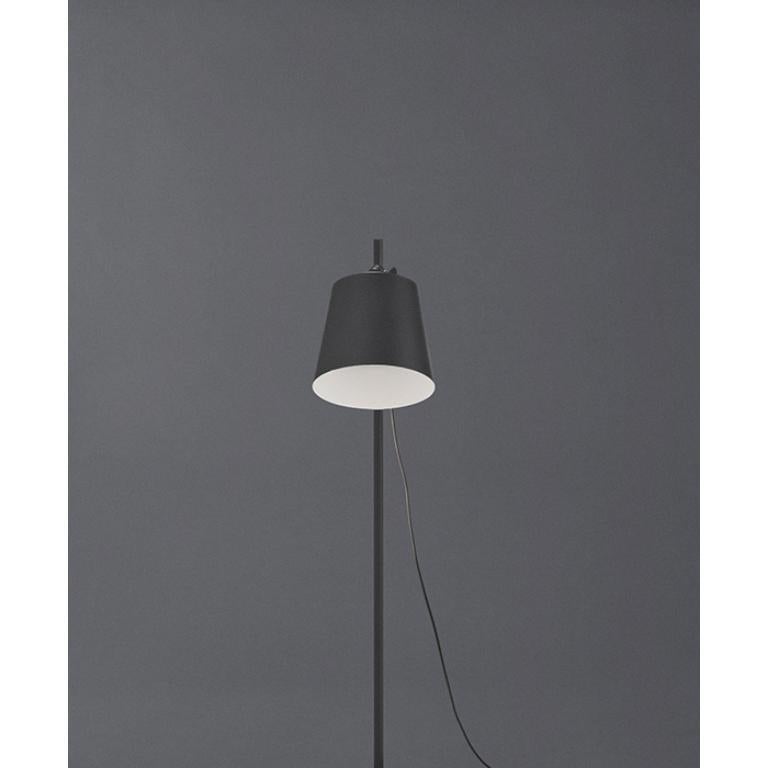 Anatomy Design, 2010 Lampada da terra in acciaio nero per Karakter in vendita 2