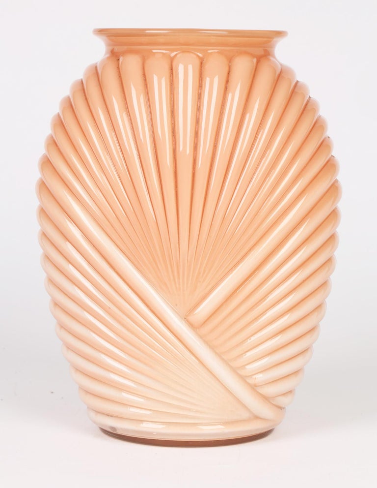 Anchor Hocking Art Deco Style Salmon Pink Molded Fan Pattern Glass Vase For Sale 4
