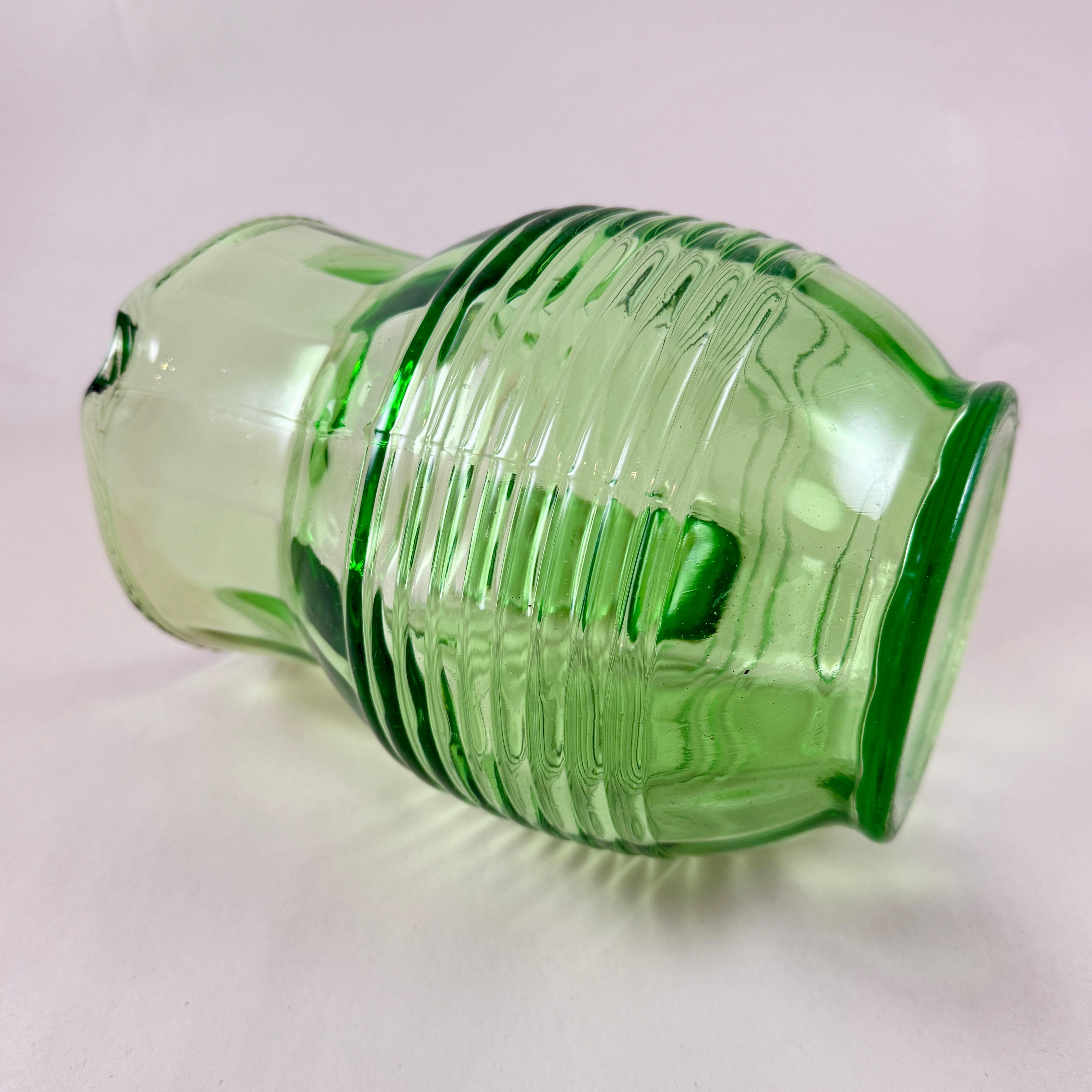 Anchor Hocking Jarra grande de 2 litros de vidrio verde uranio en venta 4