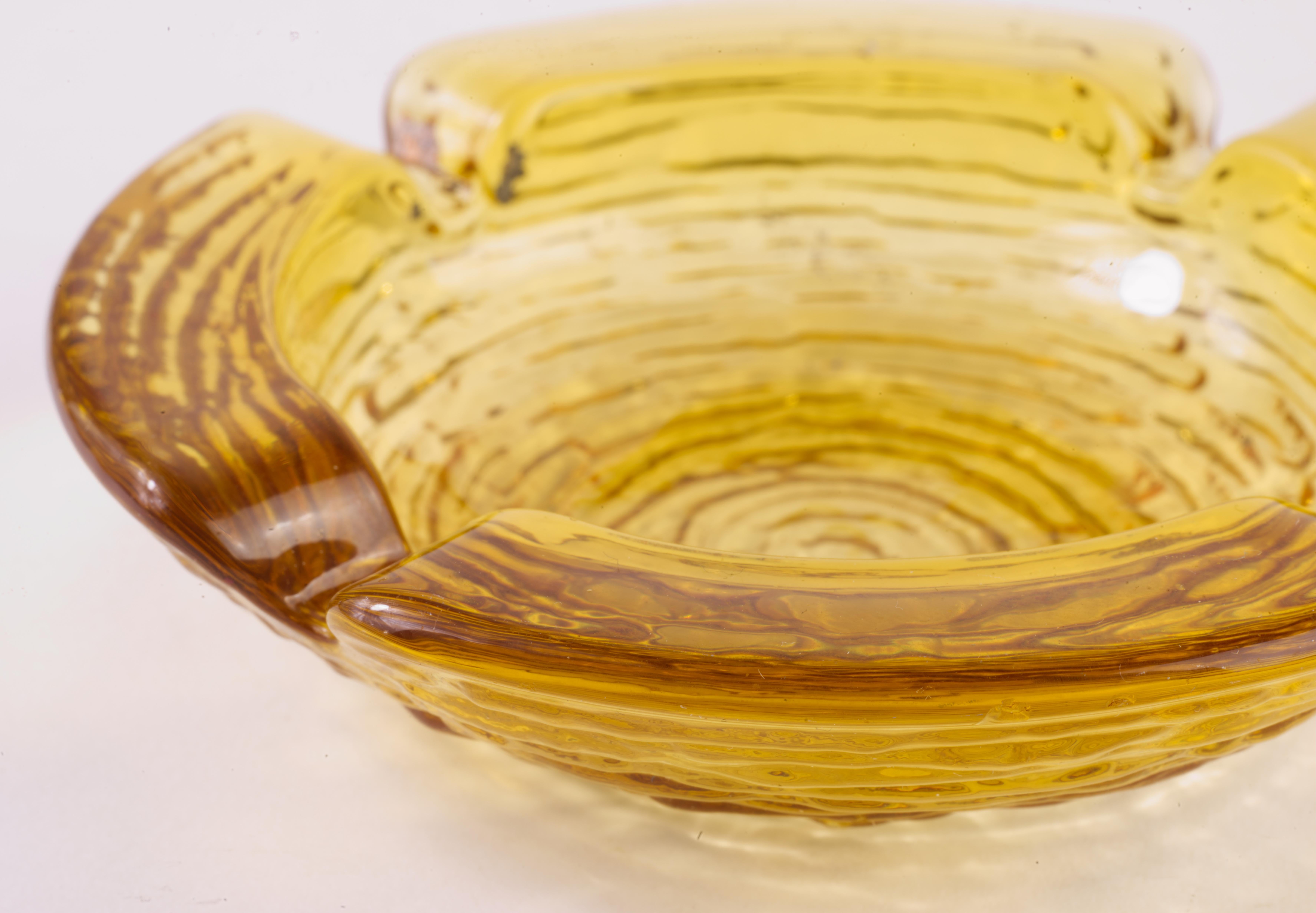 Américain Cendrier Anchor Hocking Soreno en verre ambré texturé moisson d'or en vente
