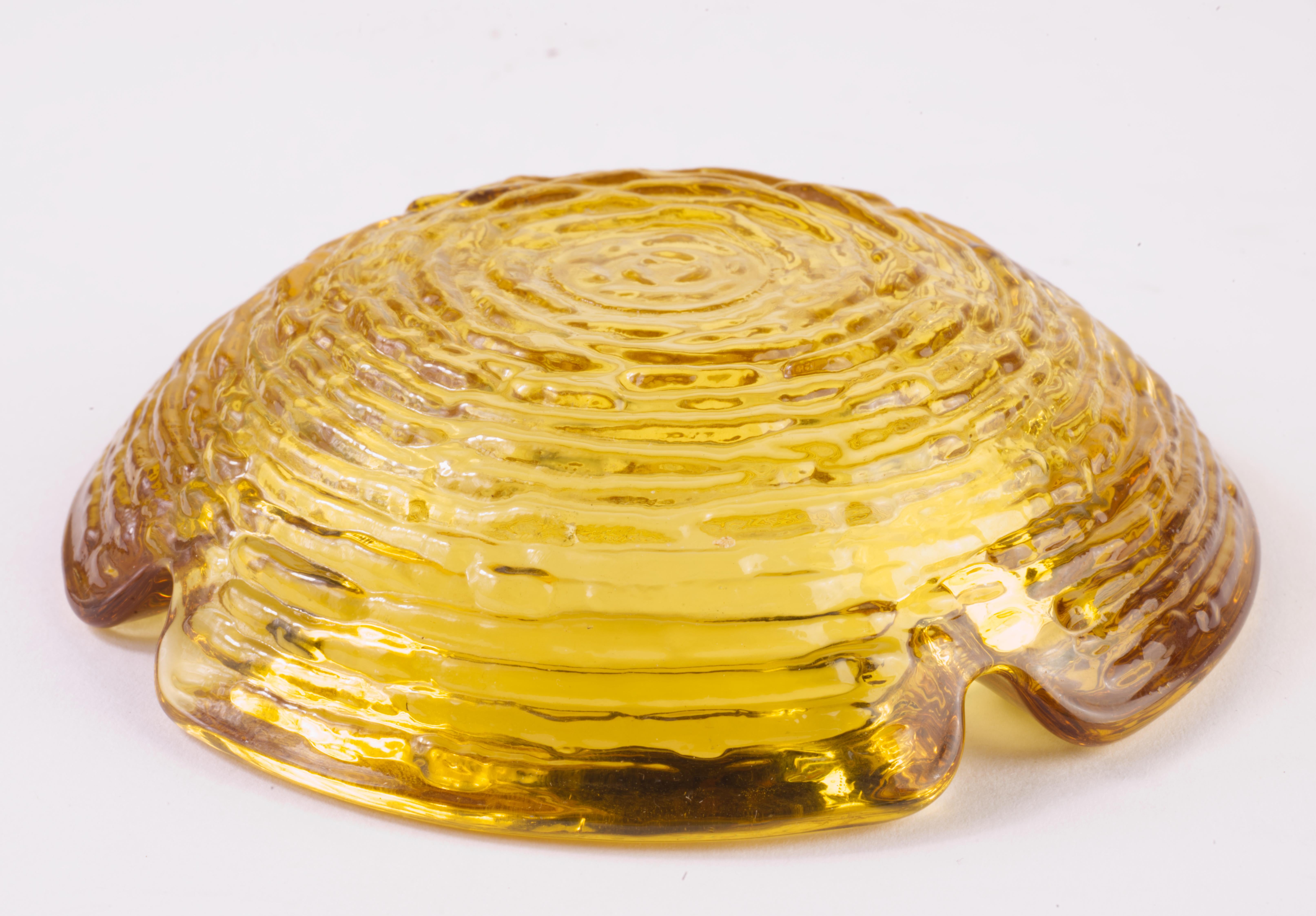 20ième siècle Cendrier Anchor Hocking Soreno en verre ambré texturé moisson d'or en vente