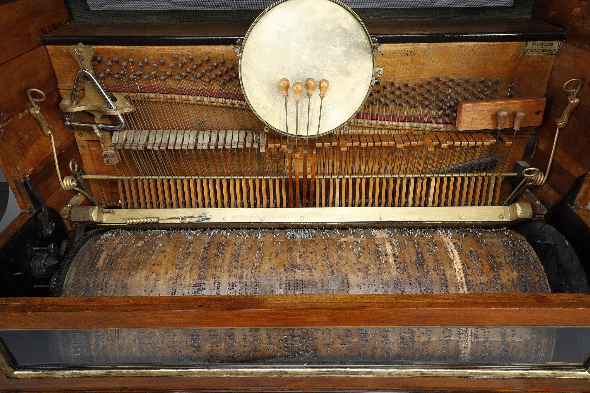 Wichtiges selbstgespieltes Klavier „La Victoire“ gestempelt Blanche-Petit & Goffart im Angebot 1