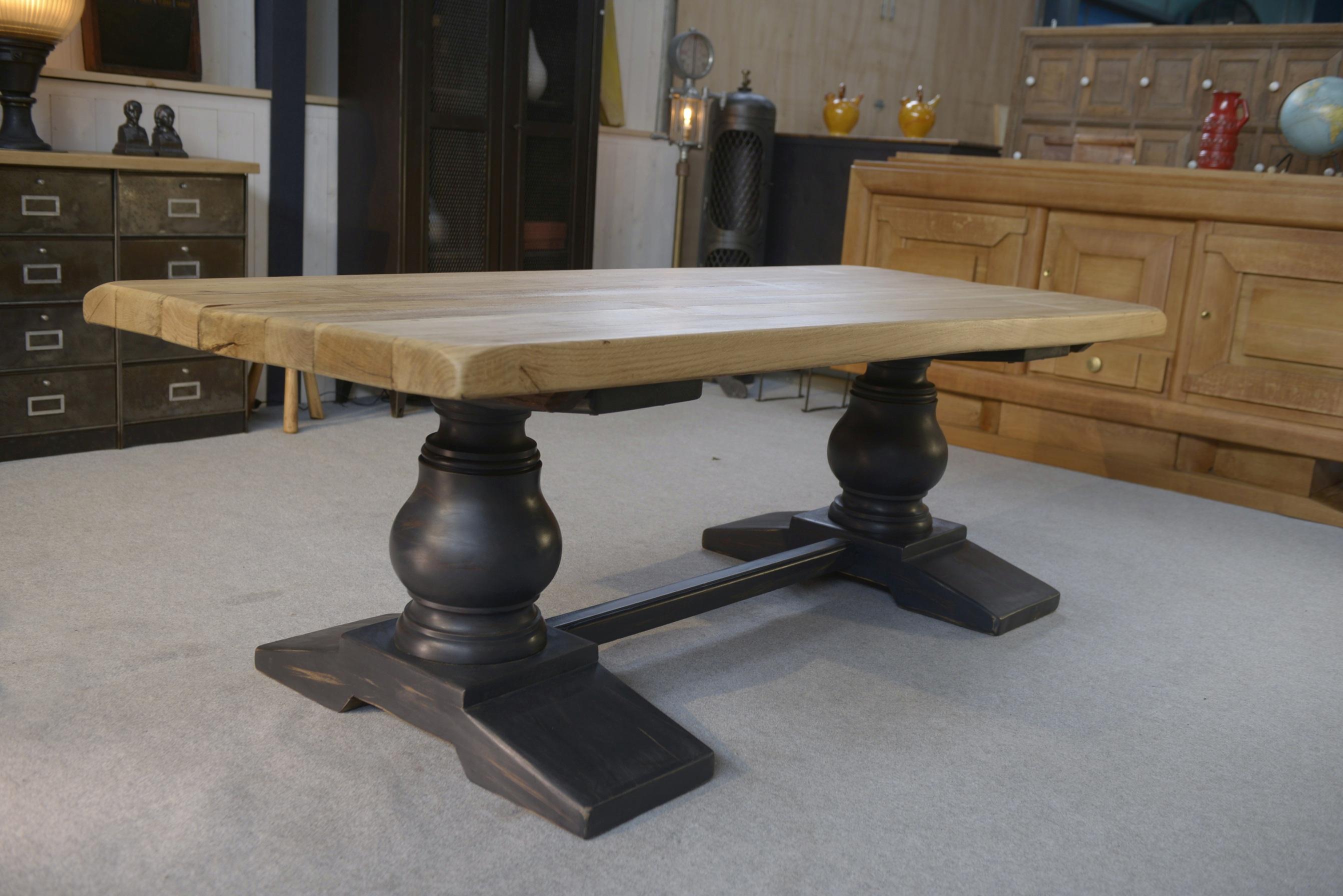 Ancienne table de monastère en chêne massif assemblage à queue-d'aronde XXème en vente 2