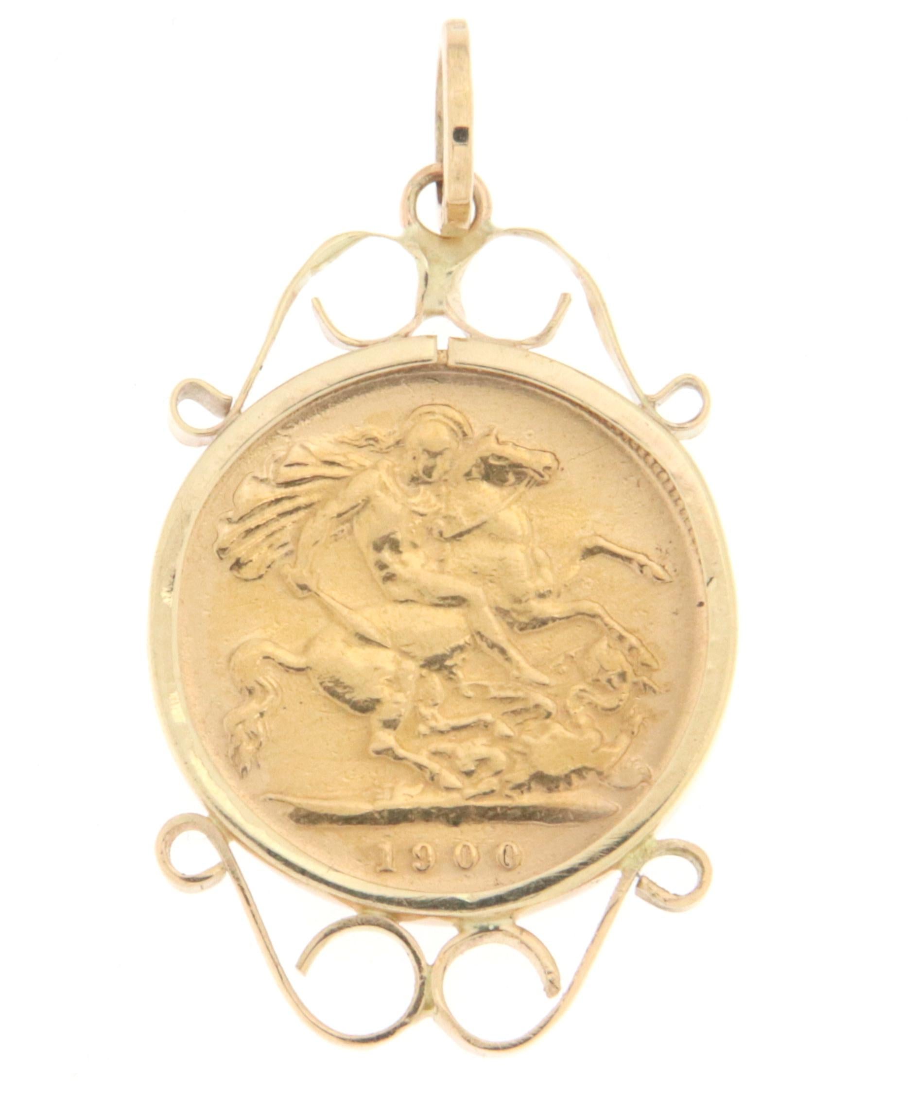Antike Halskette mit Anhänger aus 18 Karat Gelbgold und 22 Karat britischen Münzen Damen im Angebot