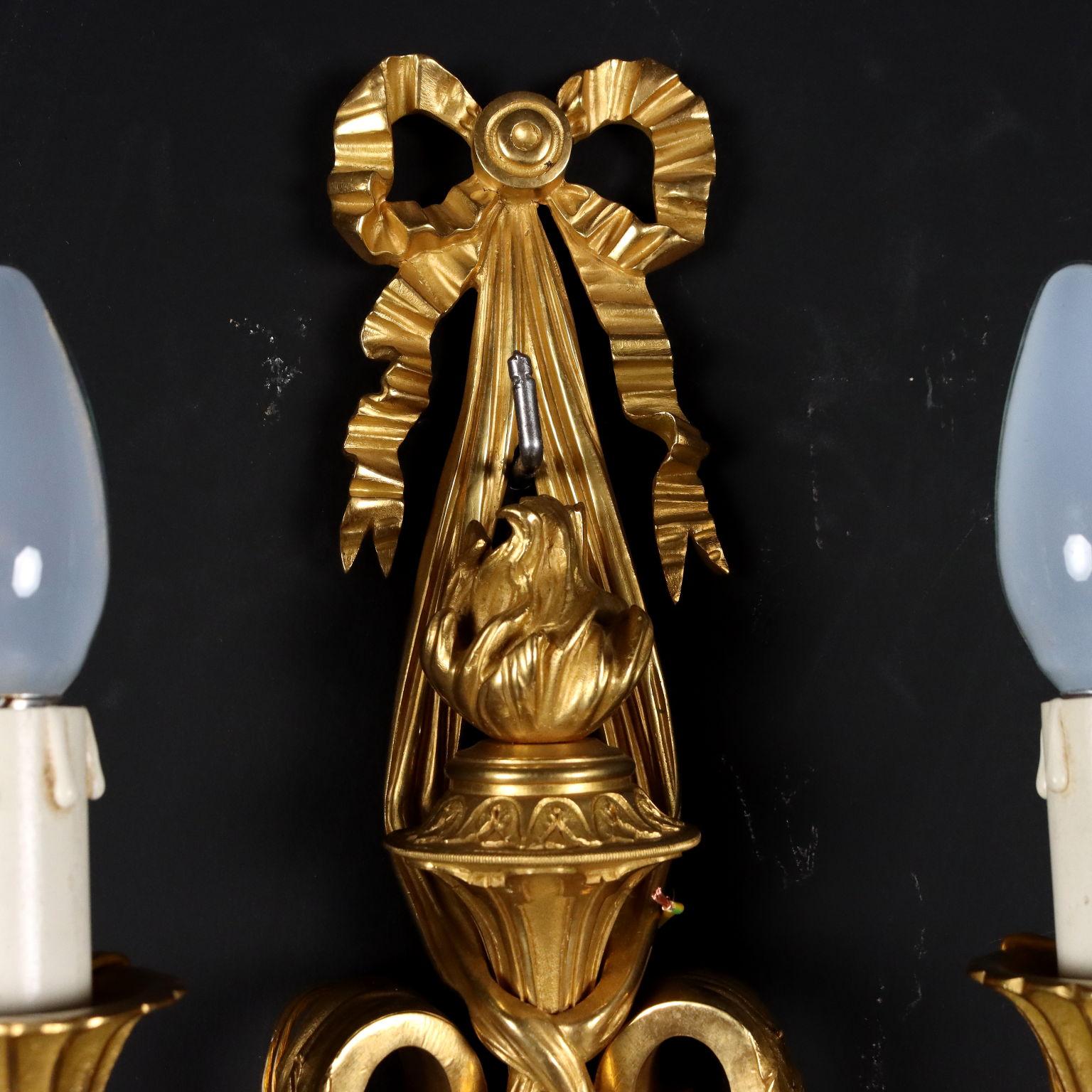 Ancient 2 Lights Wall Lamps Neoclassical Style '900 Gilded Bronze In Good Condition For Sale In Milano, IT