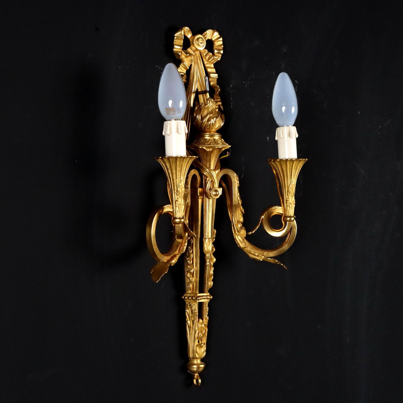 Ancient 2 Lights Wall Lamps Neoclassical Style '900 Gilded Bronze For Sale 2