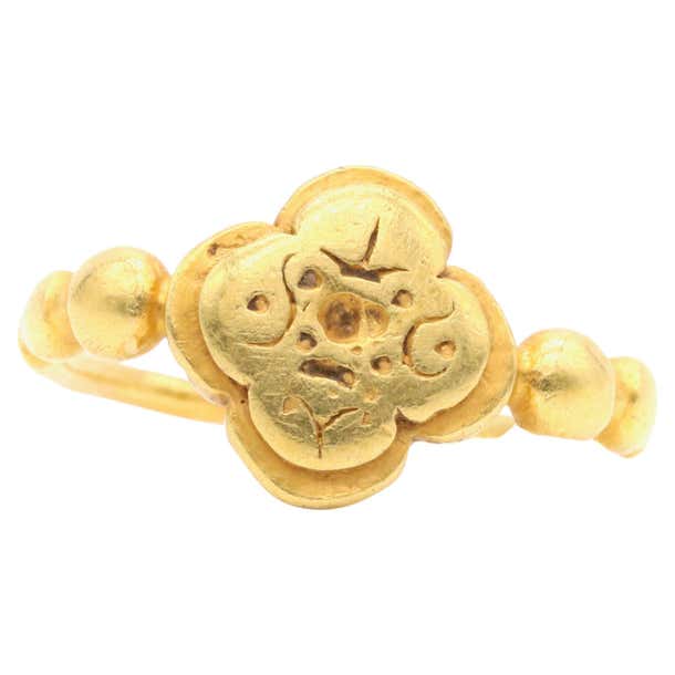 Ancient 9th or 10th Century 22K Yellow Gold Javanese Sri Ring For Sale ...