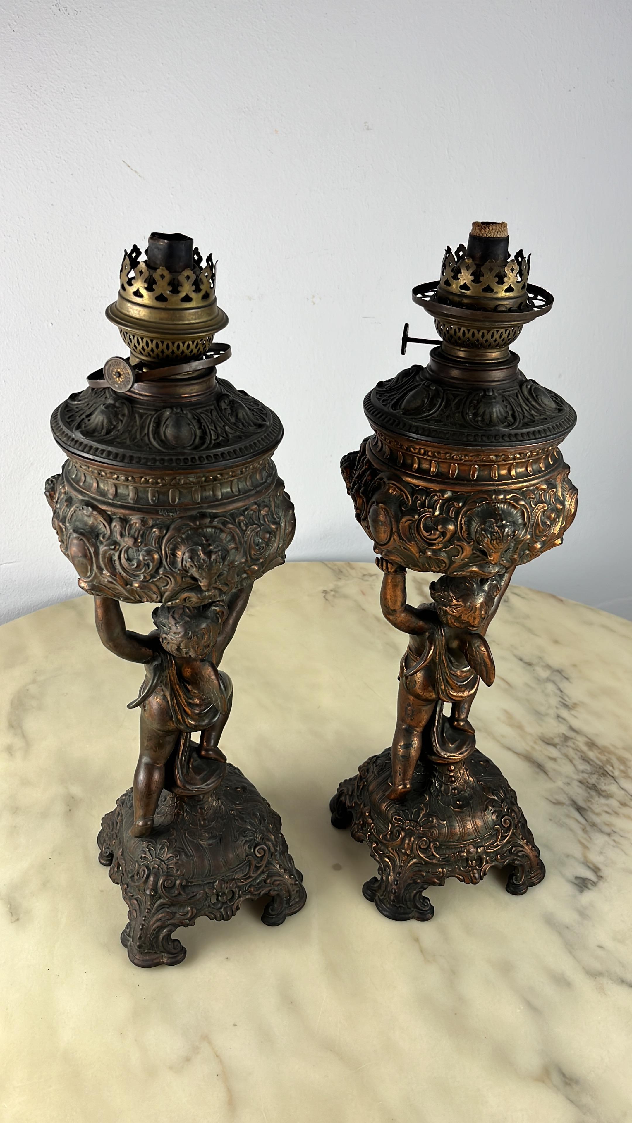 British Ancient And Original Pair of Bronze Oil Lamps, 1930 For Sale