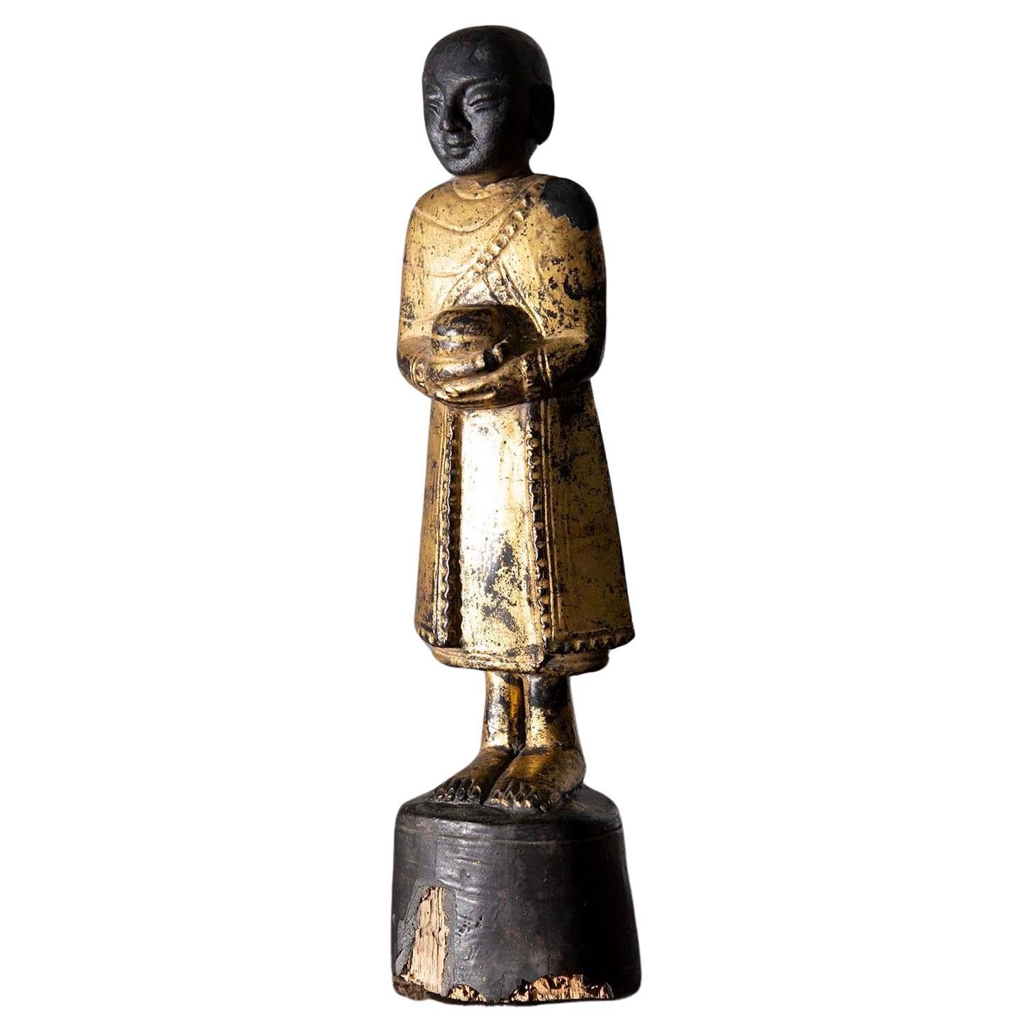Ancient and rare Burmese water-bearing Buddha, 19th century For Sale