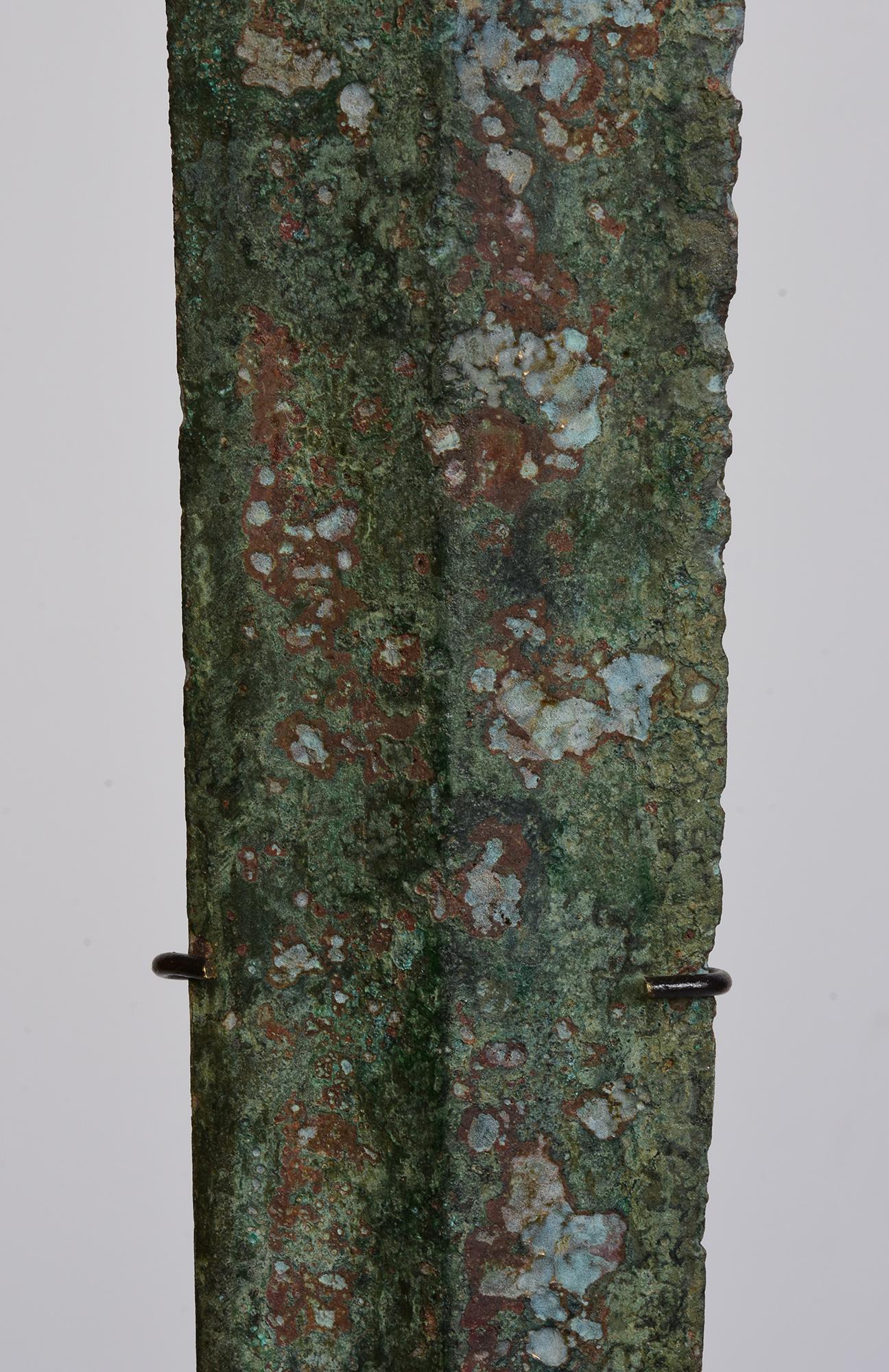 Metalwork Ancient Antique Chinese Eastern Zhou Bronze Sword / Knife / Dagger with Stand