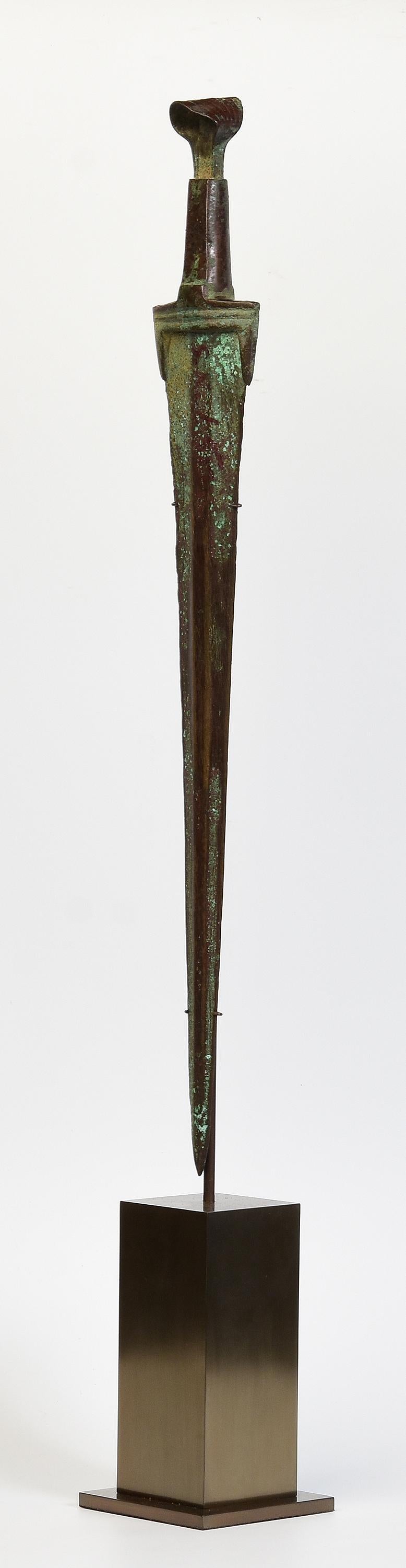 Ancien épée / couteau / dague en bronze Luristan ancien tissage de l'ère du fer Bon état - En vente à Sampantawong, TH