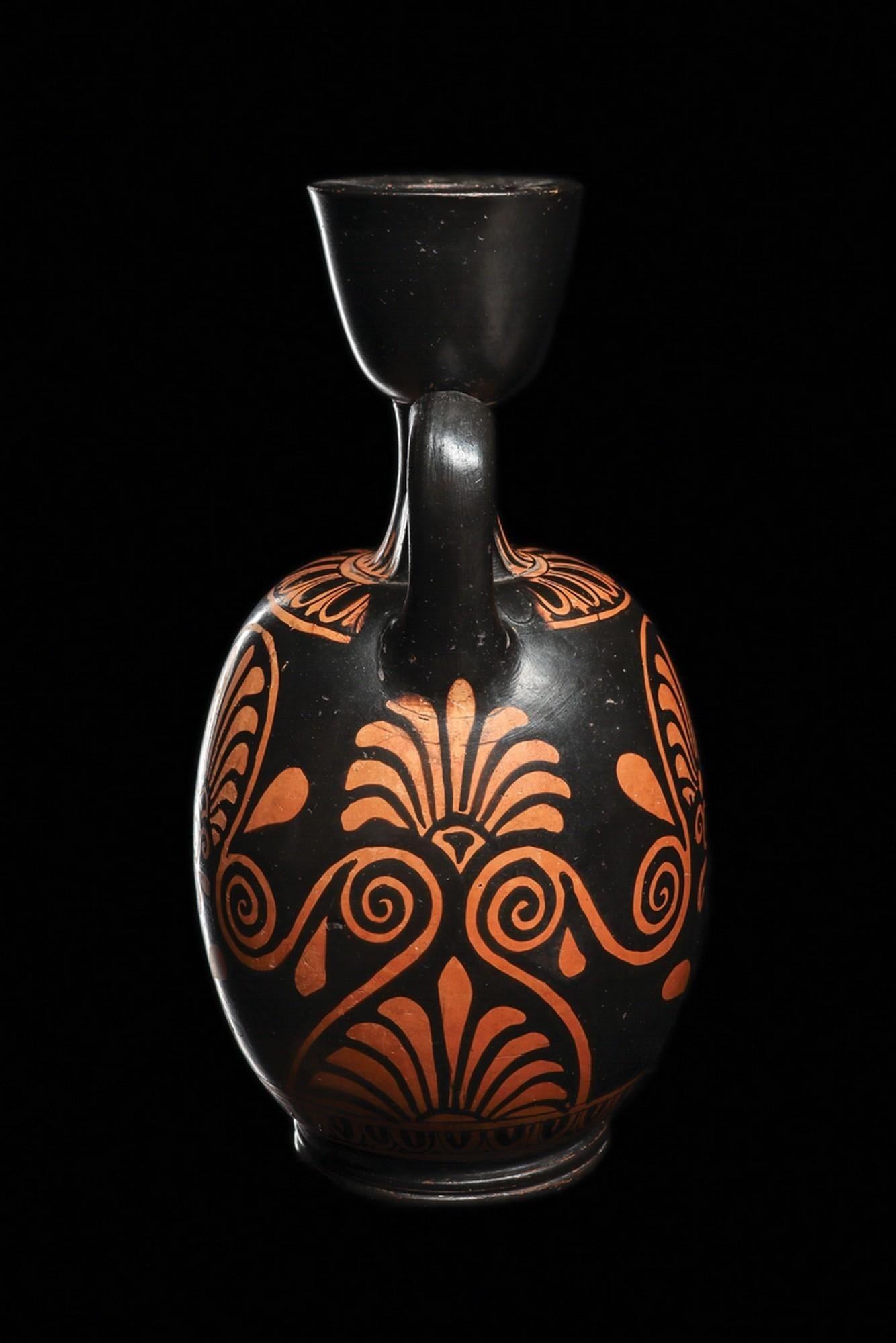 Ancient Apulian Iliupersis Pottery Vase For Sale 2