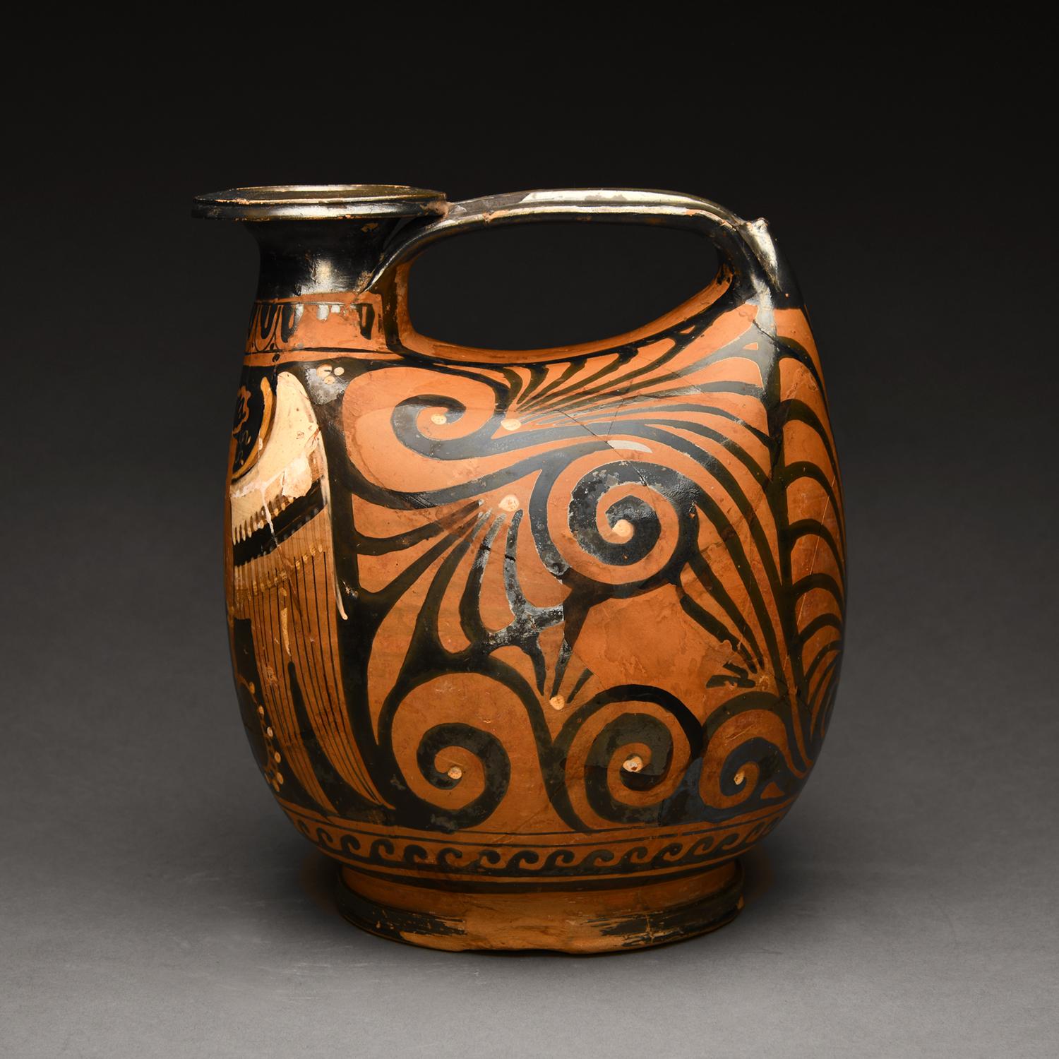 Cuit Ancient Apulian Red-Figured Askos en vente