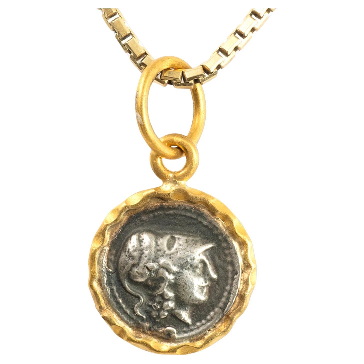 Athéna antique, déesse de la sagesse, pendentif en forme de pièce de monnaie (Replica), or et argent 24kt en vente