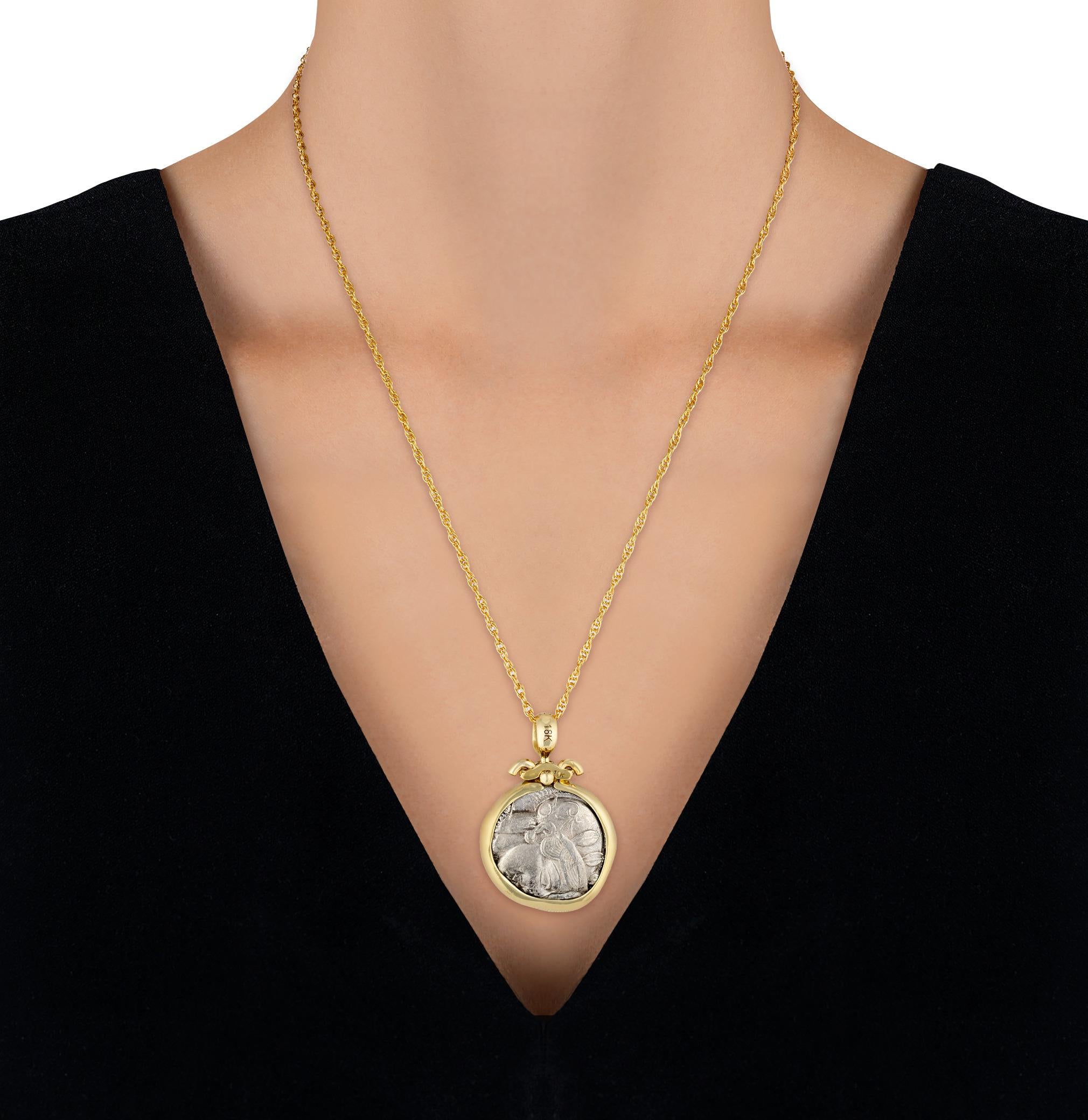 Ancient Athenian Owl Tetradrachm Coin Pendant In Good Condition In New Orleans, LA