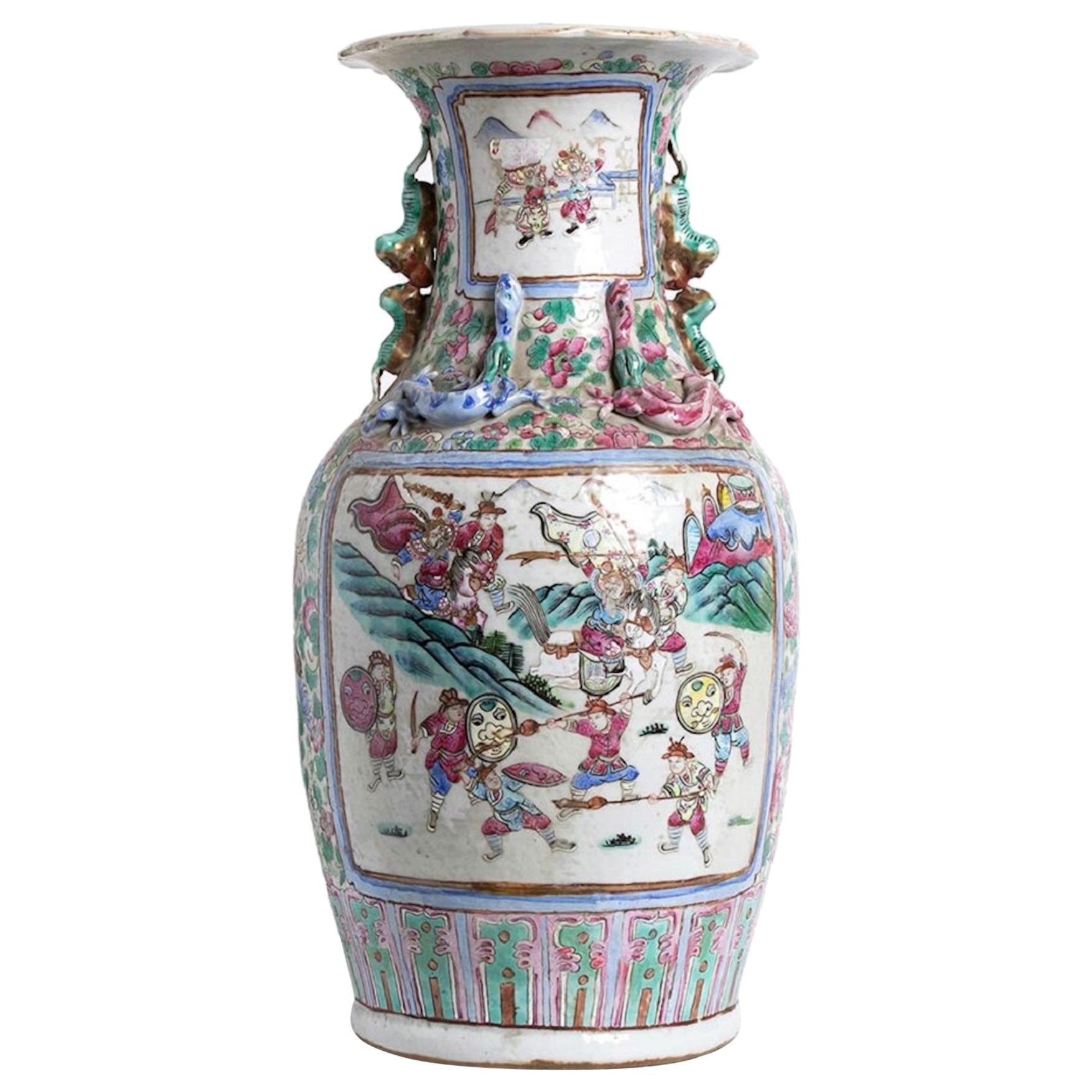 Ancient Balustrade Porcelain Vase, Qing Dynasty China