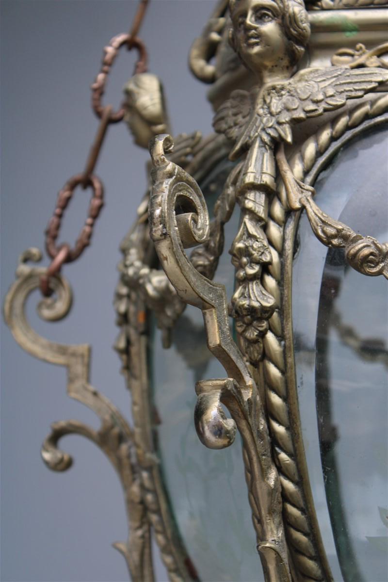 Ancienne lanterne de style baroque en fusion de bronze avec petits anges en verre incurvé  en vente 4