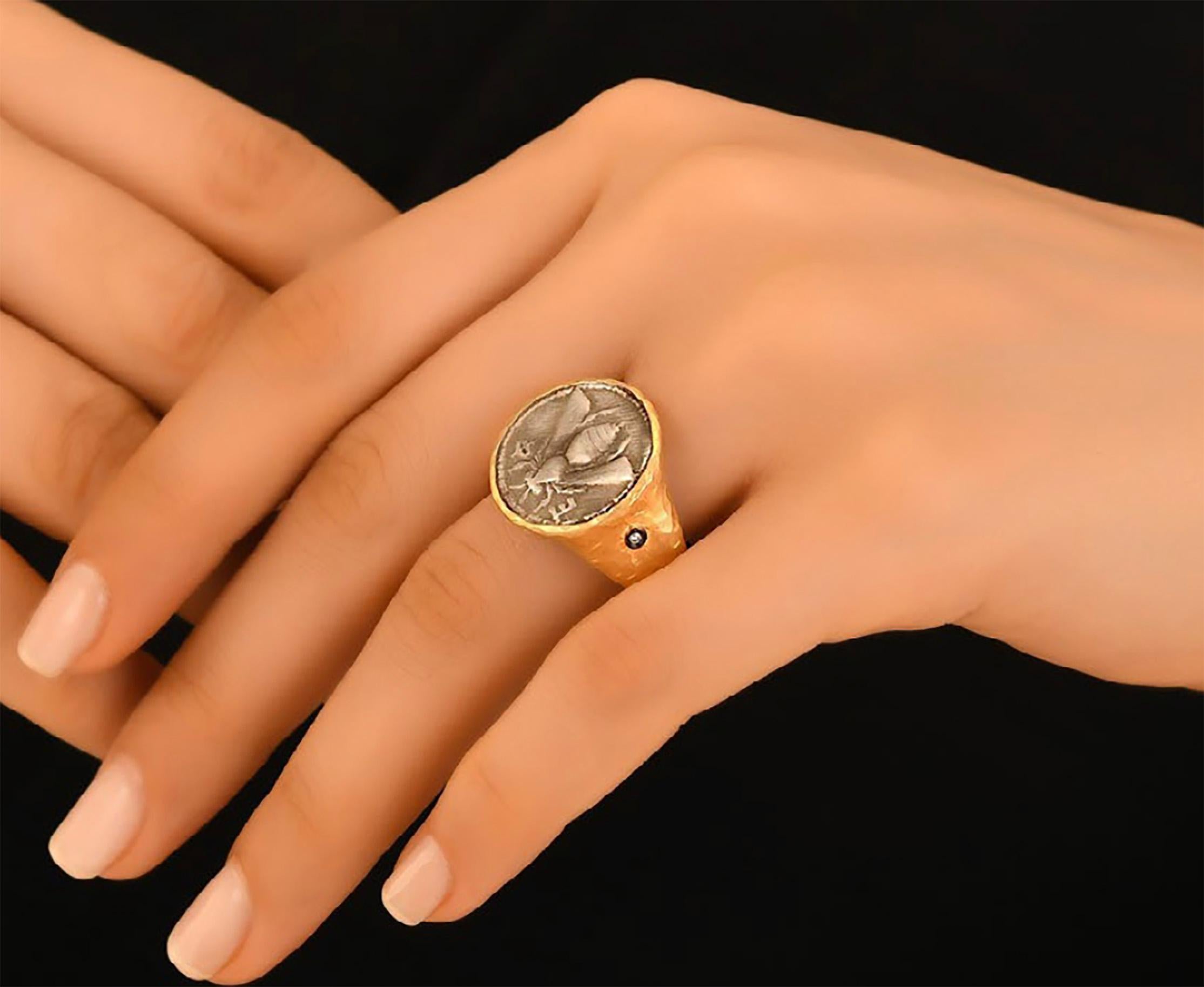 Round Cut Ancient Bee Coin Signet Ring w/ Diamonds, Hammered Gold, 24kt & Silver For Sale