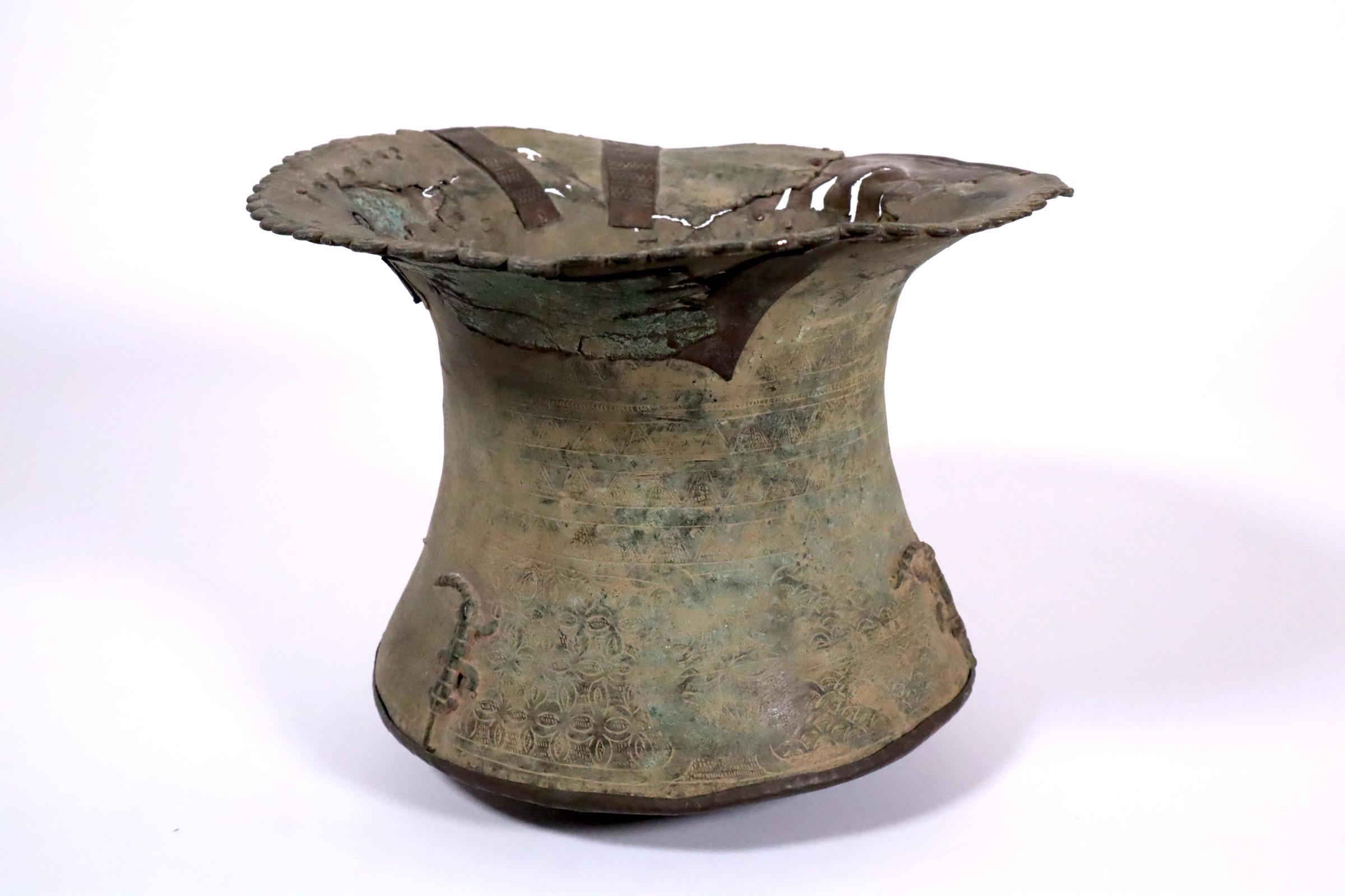 Tribal Ancient Bronze Akan Treasure Vessel Ashanti Ghana with Asian Wabi Sabi Aesthetic For Sale