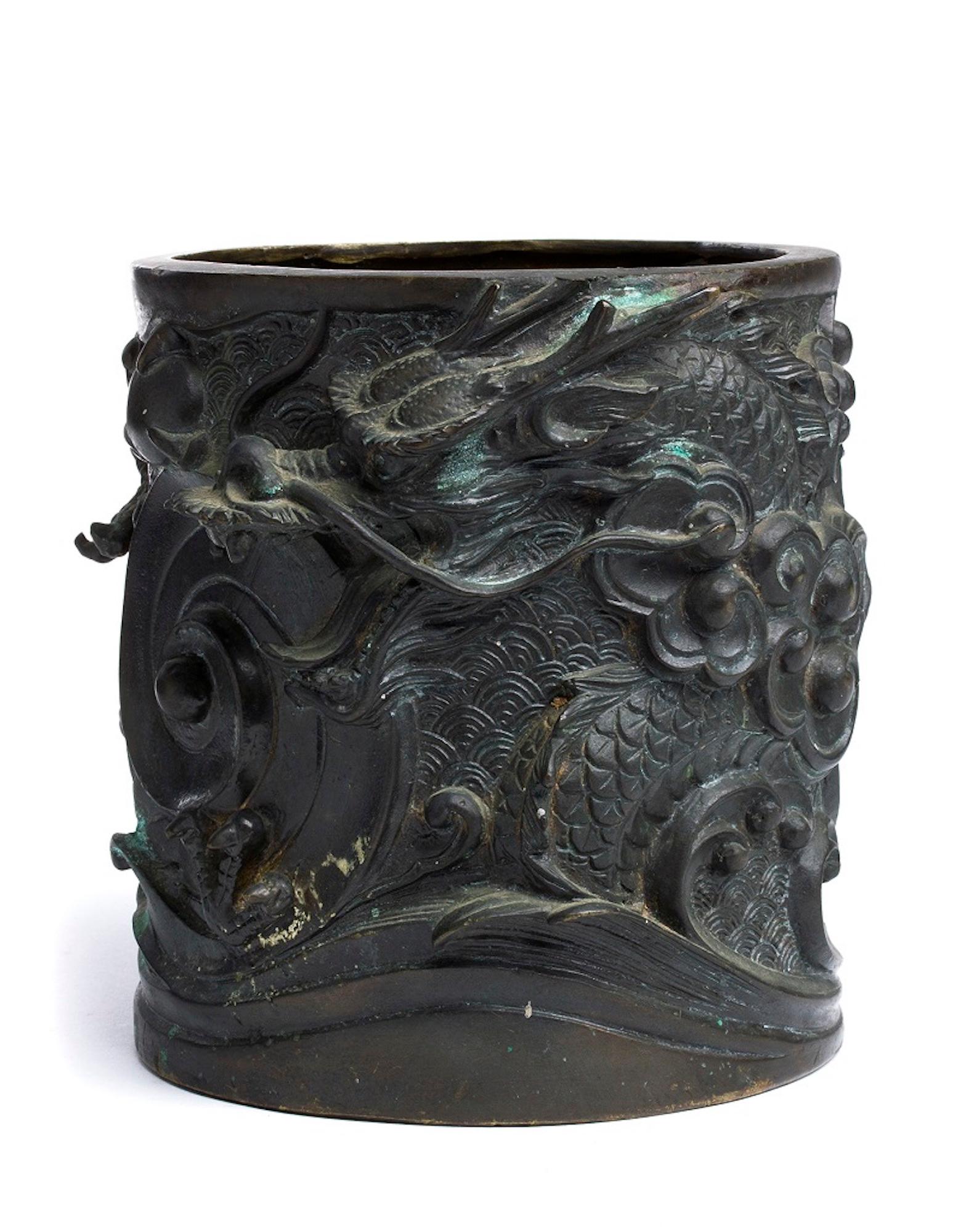 Ancient Bronze Brush Holder, Qing Dynasty, China In Good Condition In Roma, IT