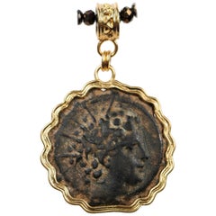 Pièce de bronze ancienne d'Antiochos VIII & Éléphant dans un pendentif en or 21 carats personnalisé