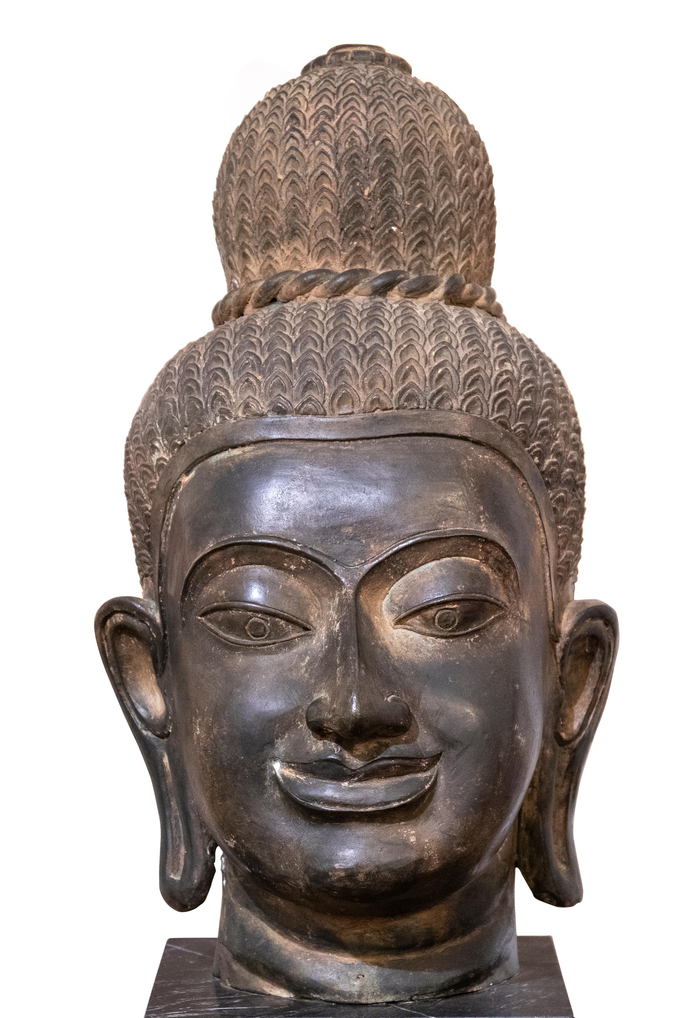 Antiker Bronzekopf eines Buddha, 19. Jahrhundert (Bronziert) im Angebot