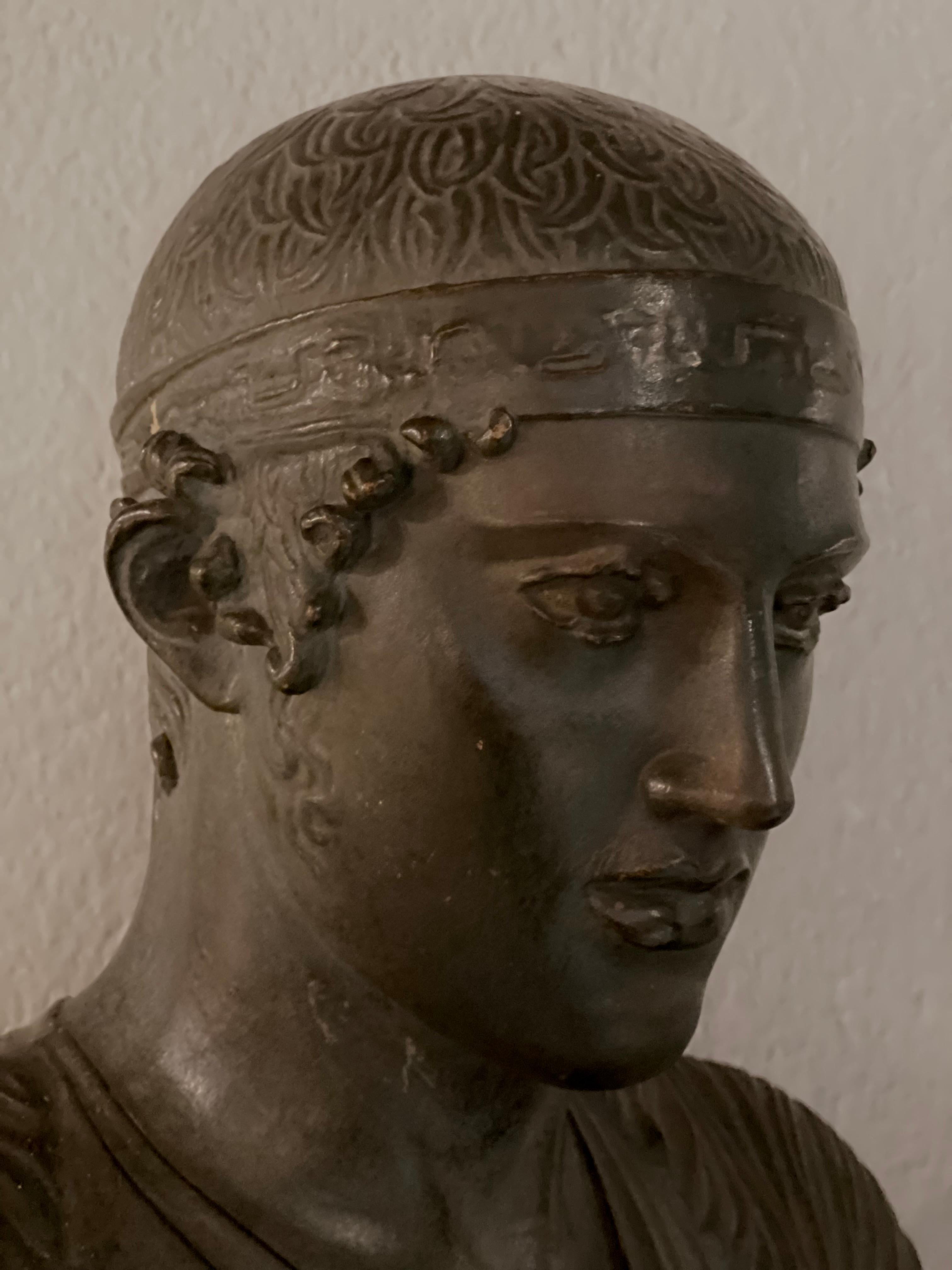 Stuc  Ancien buste de Heniokhos (Auriga) 19ème siècle. Century en vente