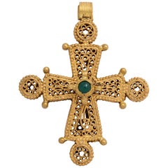 Ancienne croix byzantine en or avec émeraude