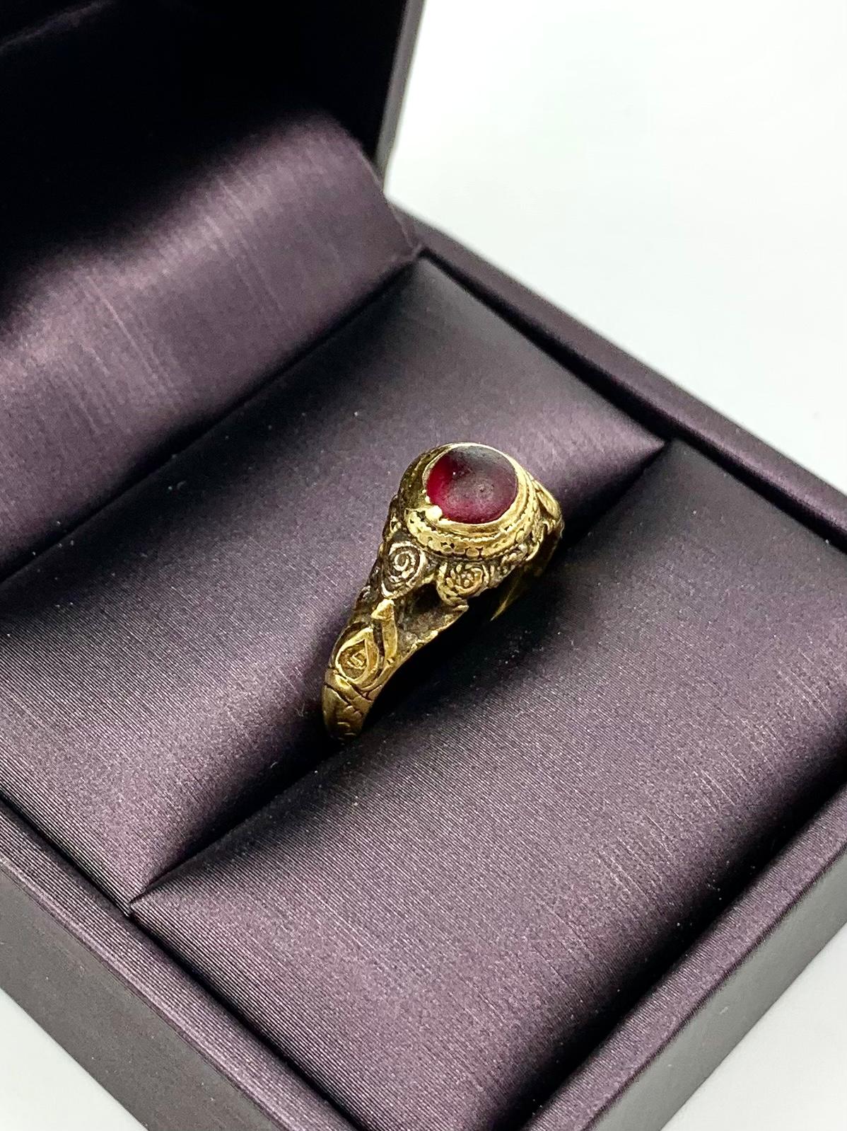 Ancient Byzantine High Carat Gold Cabochon Garnet Amulet Ring with Hidden Cross For Sale 7
