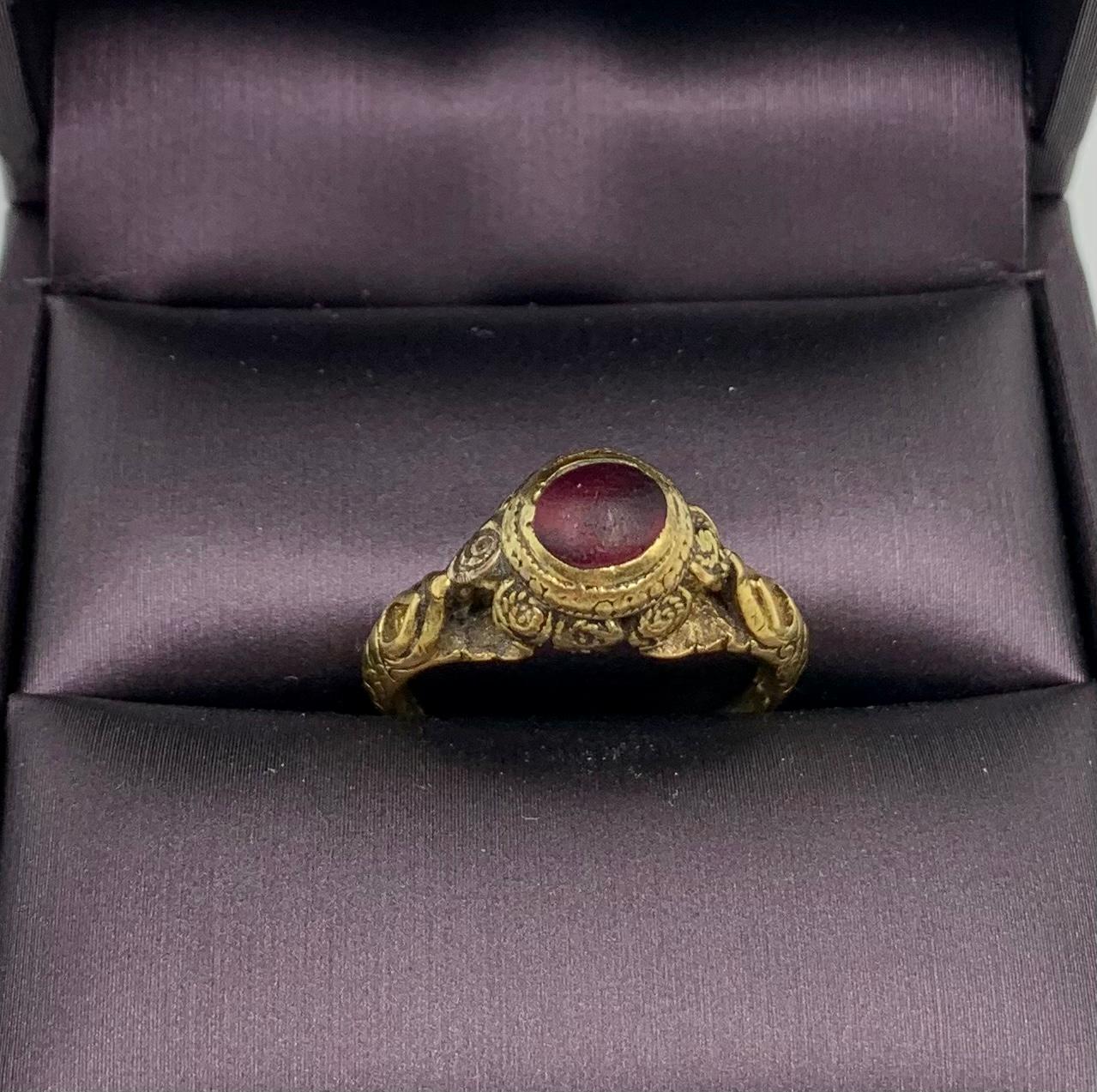 Ancient Byzantine High Carat Gold Cabochon Garnet Amulet Ring with Hidden Cross For Sale 8