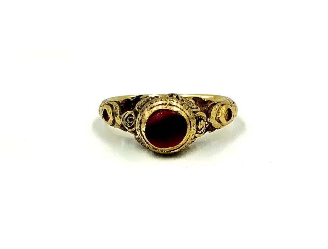 Women's or Men's Ancient Byzantine High Carat Gold Cabochon Garnet Amulet Ring with Hidden Cross For Sale