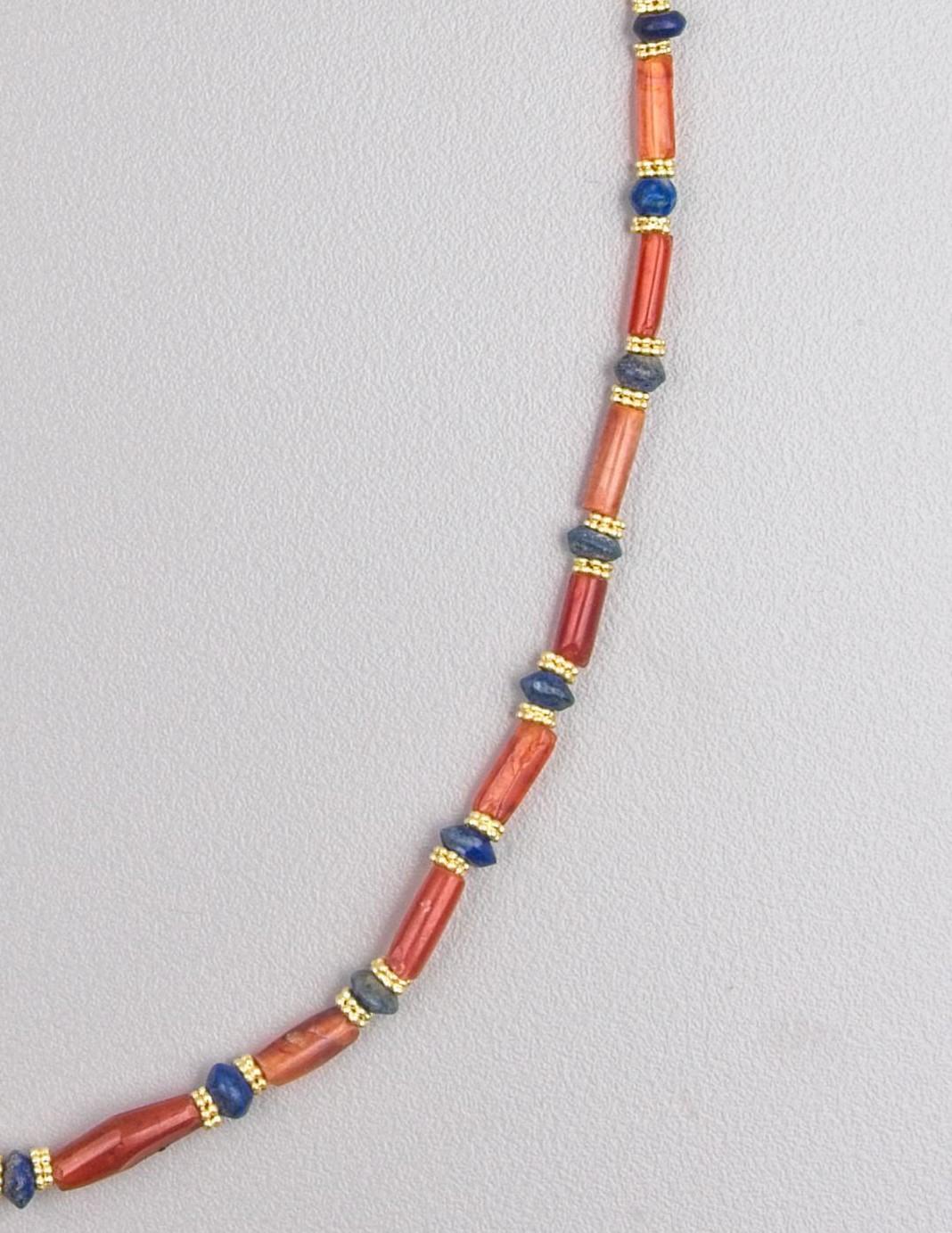 Antike Karneol Barrel Perlen, Lapis Lazuli, 22k Granulierter Gold Ring Perlen (Künstler*in) im Angebot