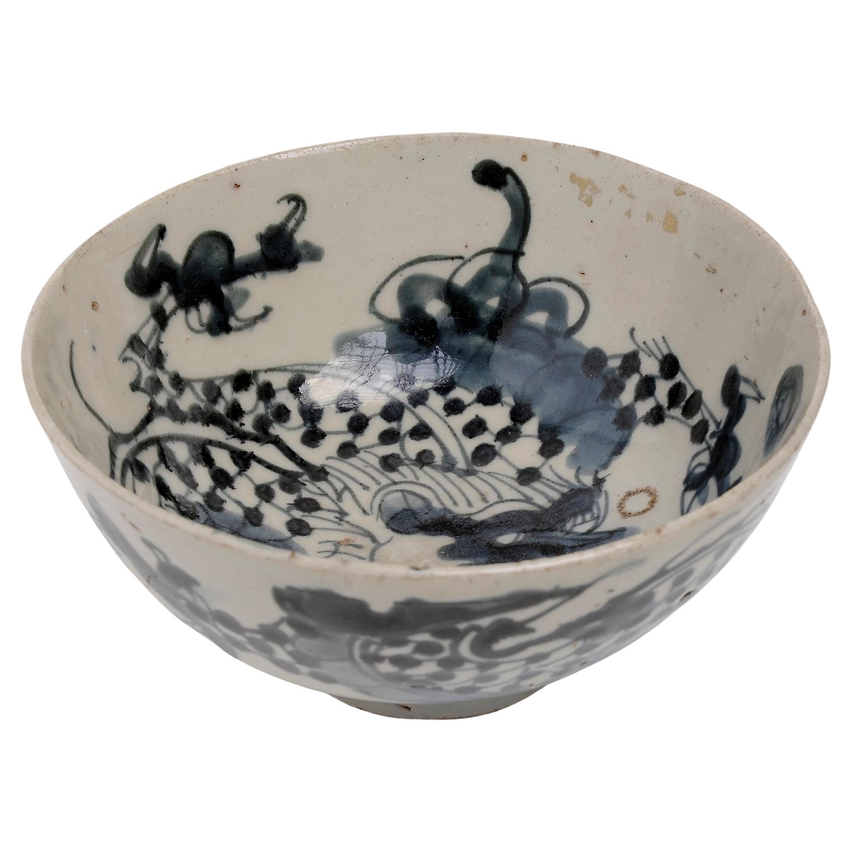 Ancient Japanese Bowl with Dragon For Sale