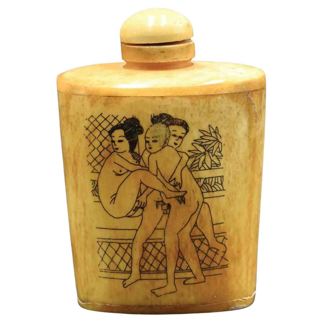 Ancient Chinese Ivory Snuff Bottle with Erotic Scene, Late 19th Century